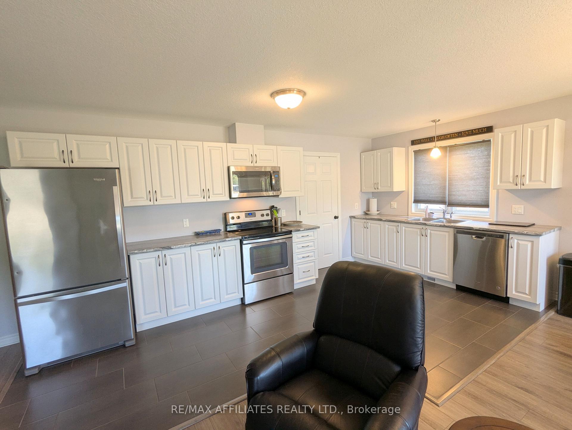 Photo 13 of 228 Wood Avenue, Smiths Falls — HOMEH
