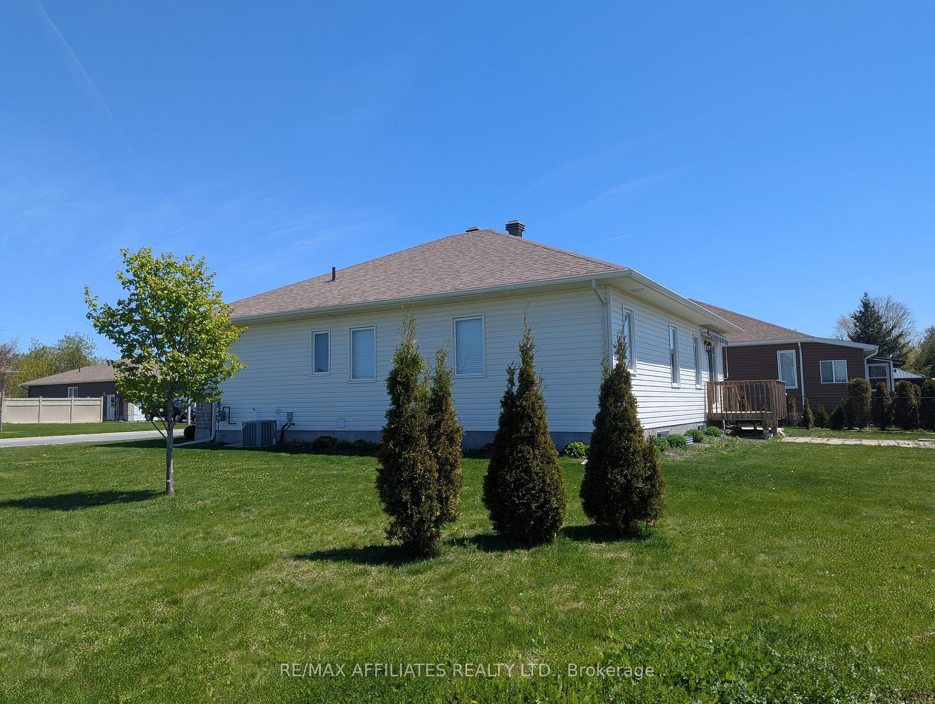 Photo 42 of 228 Wood Avenue, Smiths Falls — HOMEH