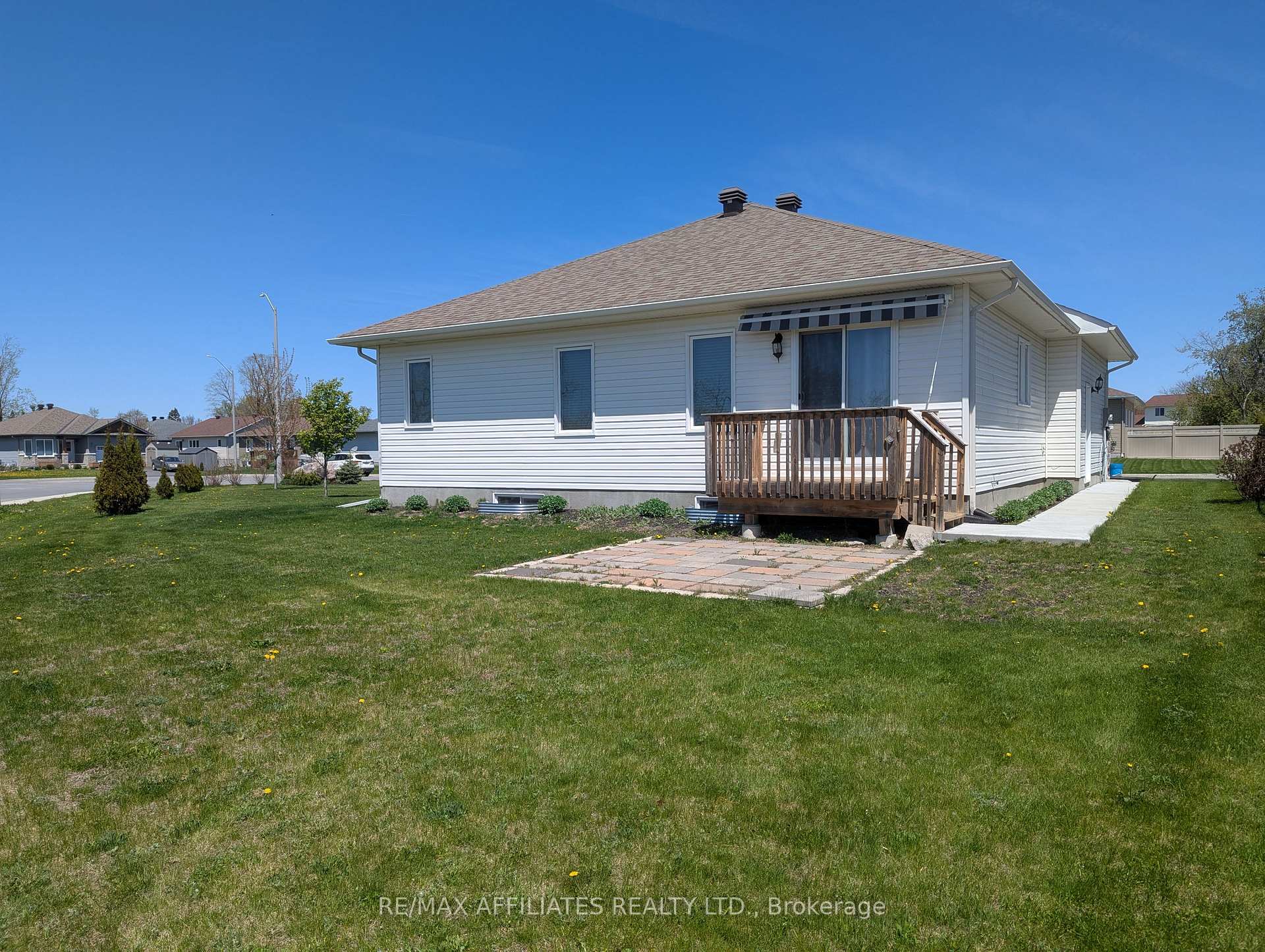 Photo 44 of 228 Wood Avenue, Smiths Falls — HOMEH