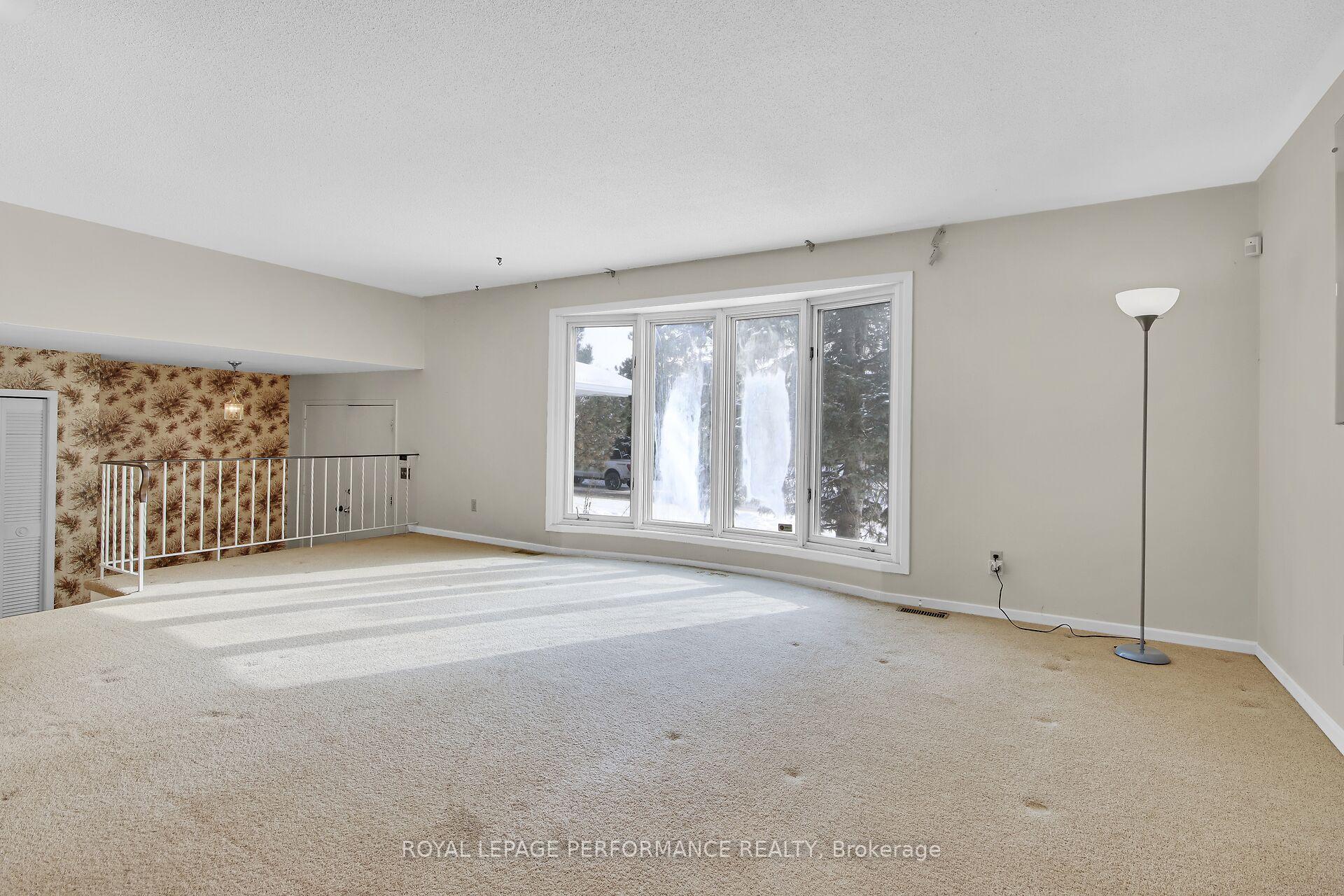 Photo 5 of 21 Nancy Avenue, Ottawa, Sheahan Estates/Trend Village — HOMEH