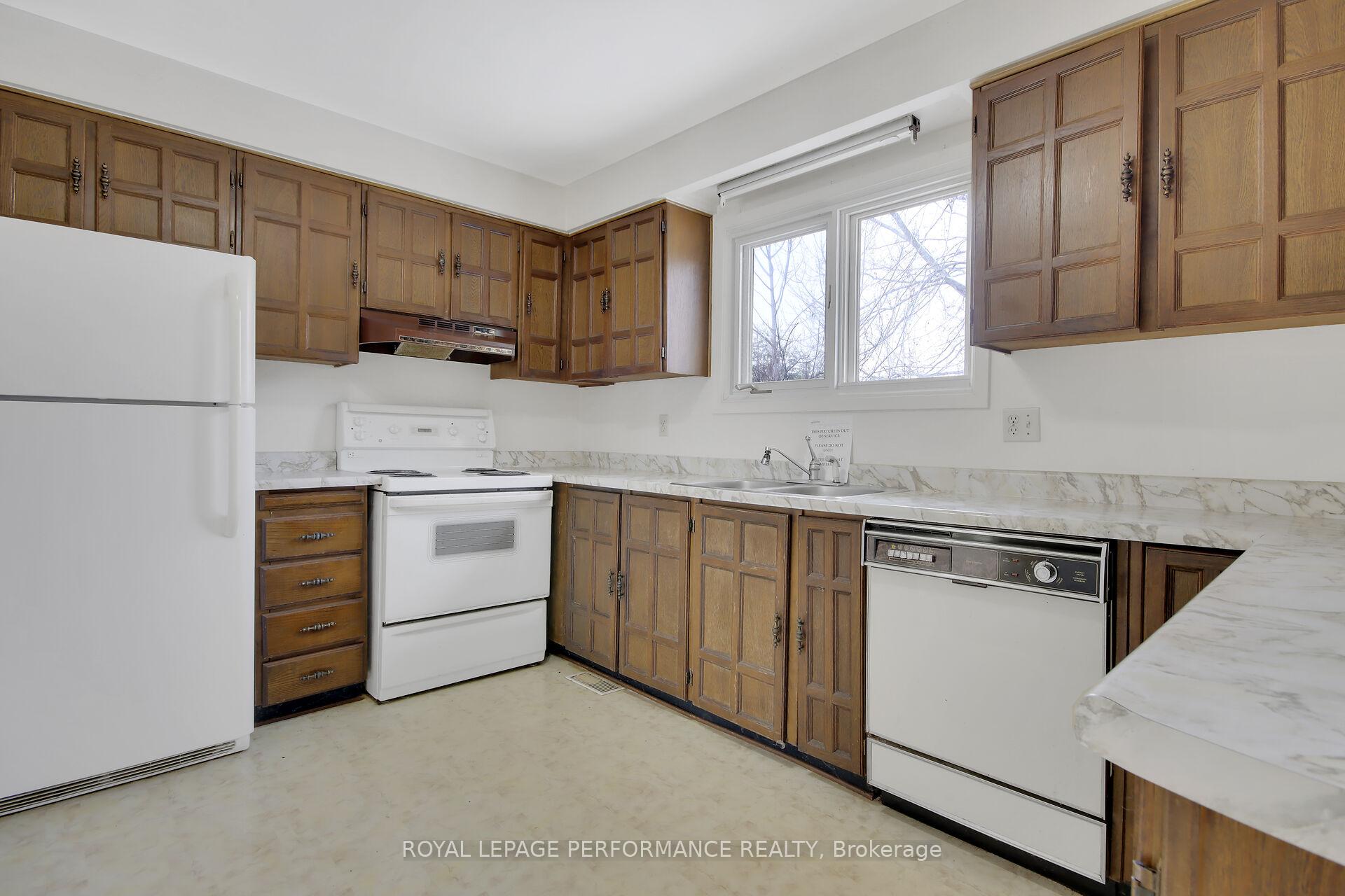 Photo 11 of 21 Nancy Avenue, Ottawa, Sheahan Estates/Trend Village — HOMEH