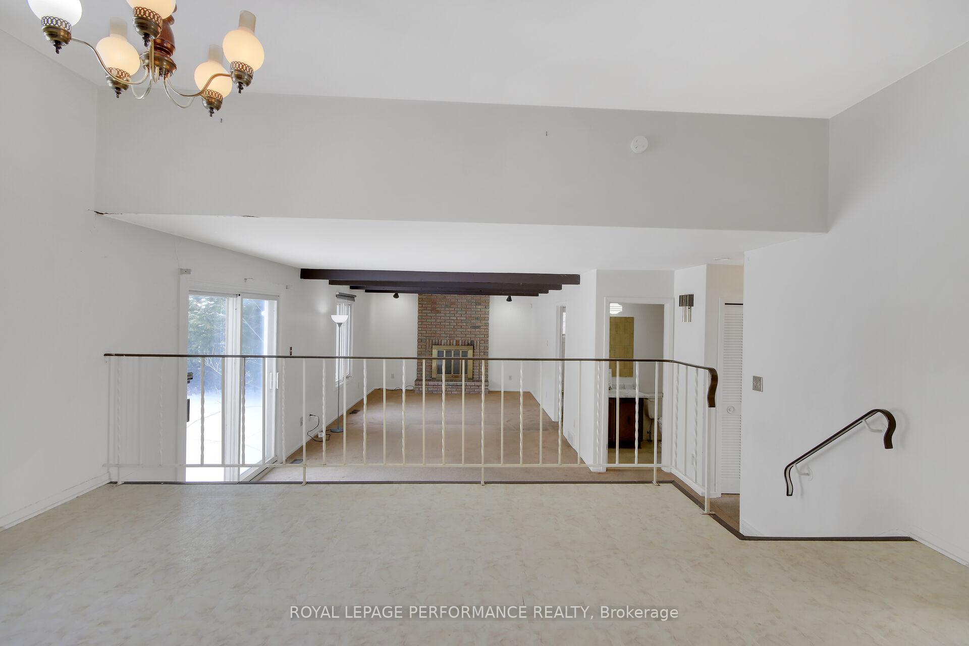 Photo 13 of 21 Nancy Avenue, Ottawa, Sheahan Estates/Trend Village — HOMEH