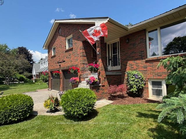 Photo 2 of 11 Riverview Drive, Scugog, Port Perry — HOMEH