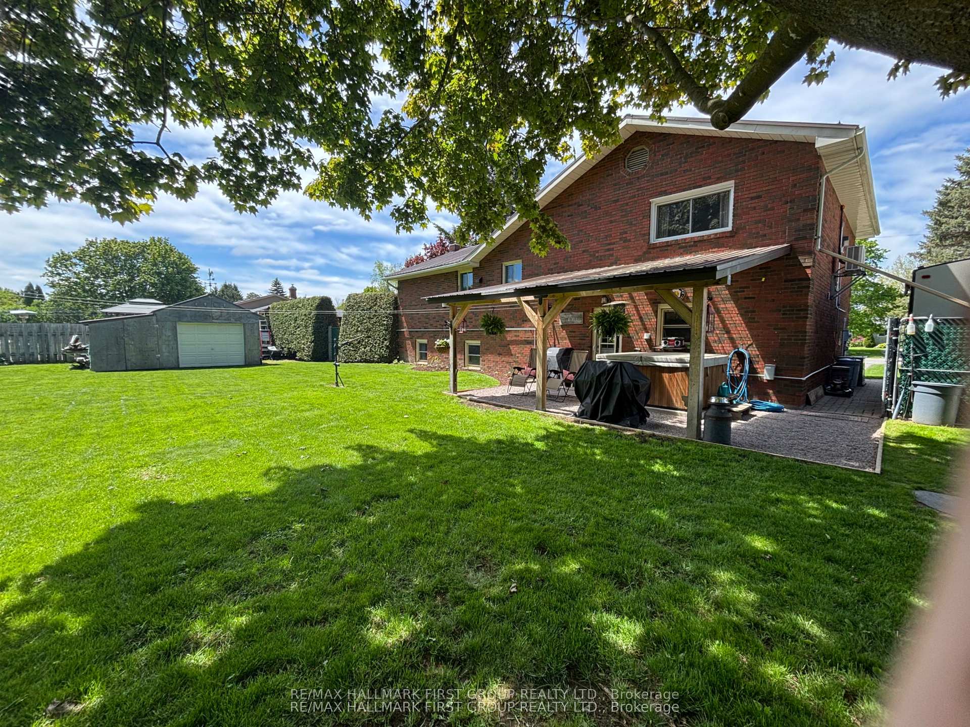 Photo 36 of 11 Riverview Drive, Scugog, Port Perry — HOMEH