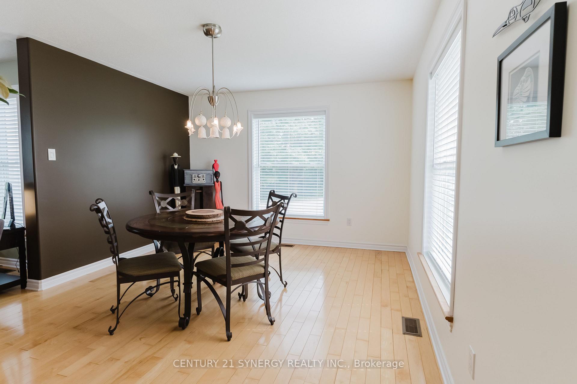 Photo 14 of 113 Merrick Street, Smiths Falls — HOMEH