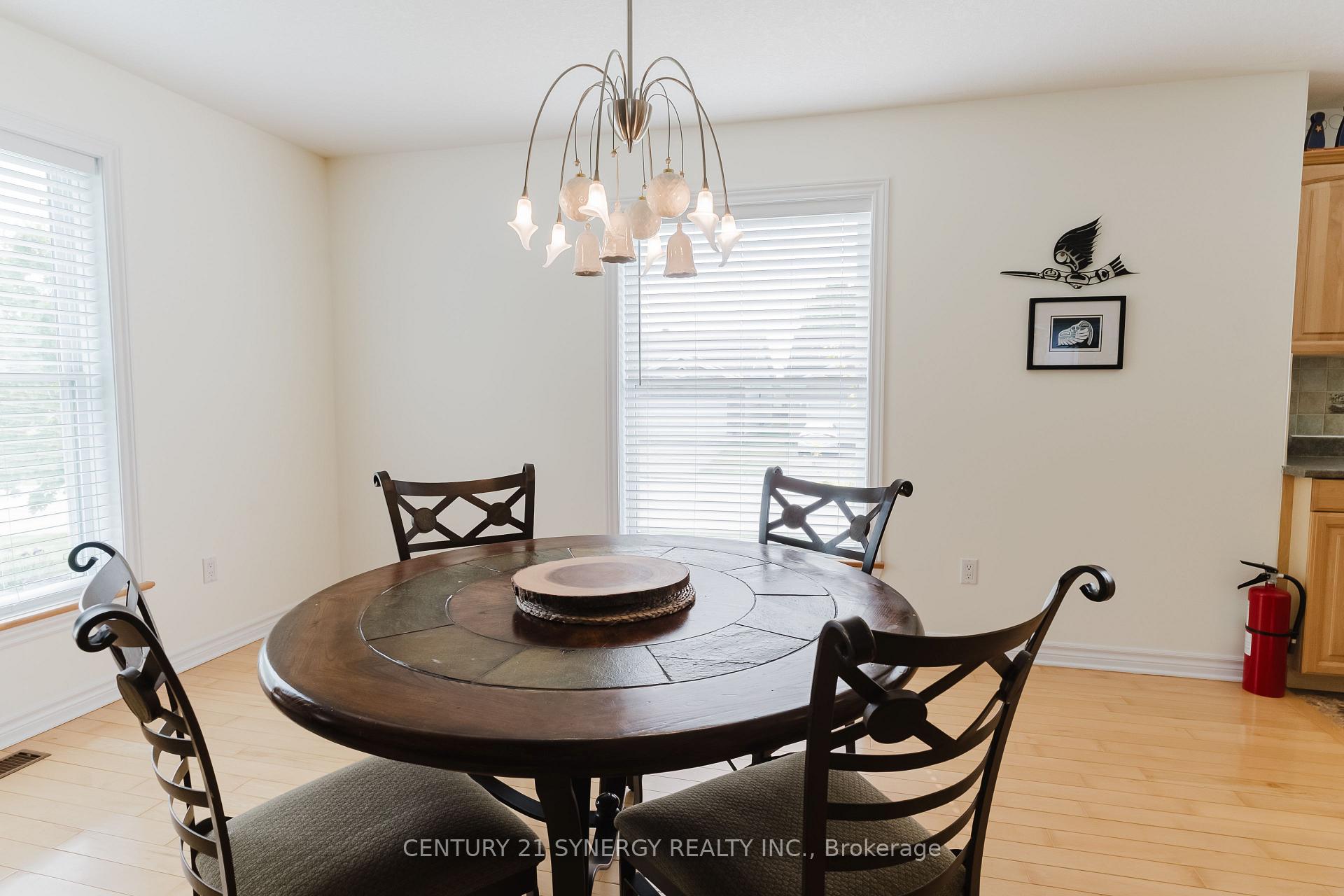 Photo 15 of 113 Merrick Street, Smiths Falls — HOMEH