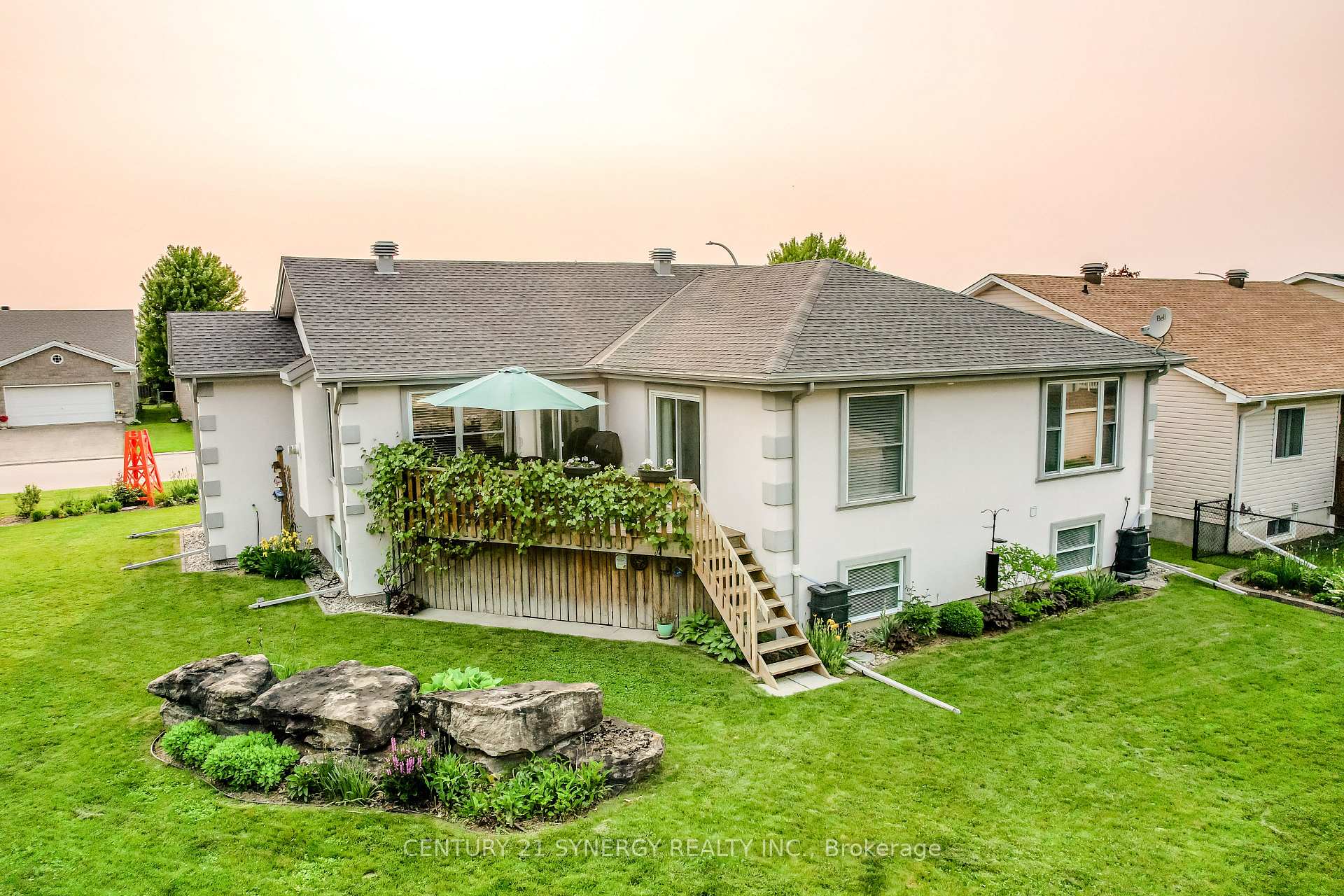 Photo 45 of 113 Merrick Street, Smiths Falls — HOMEH