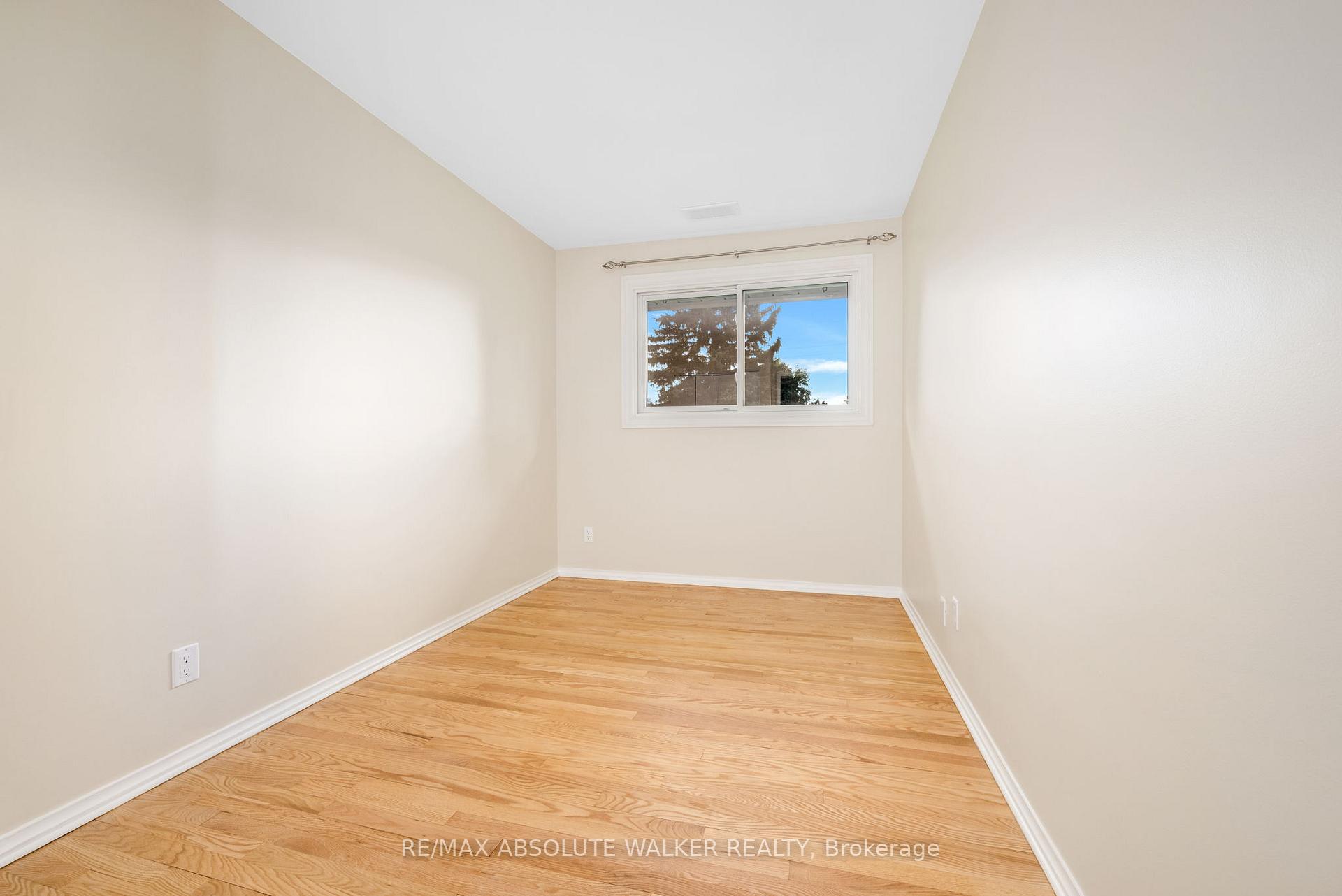 Photo 22 of 56 Millford Avenue, Ottawa, Manordale — HOMEH