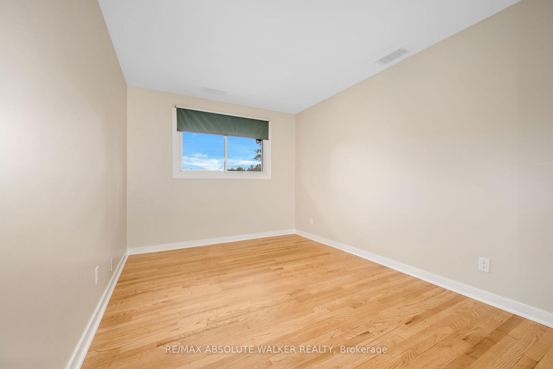 Photo 24 of 56 Millford Avenue, Ottawa, Manordale — HOMEH