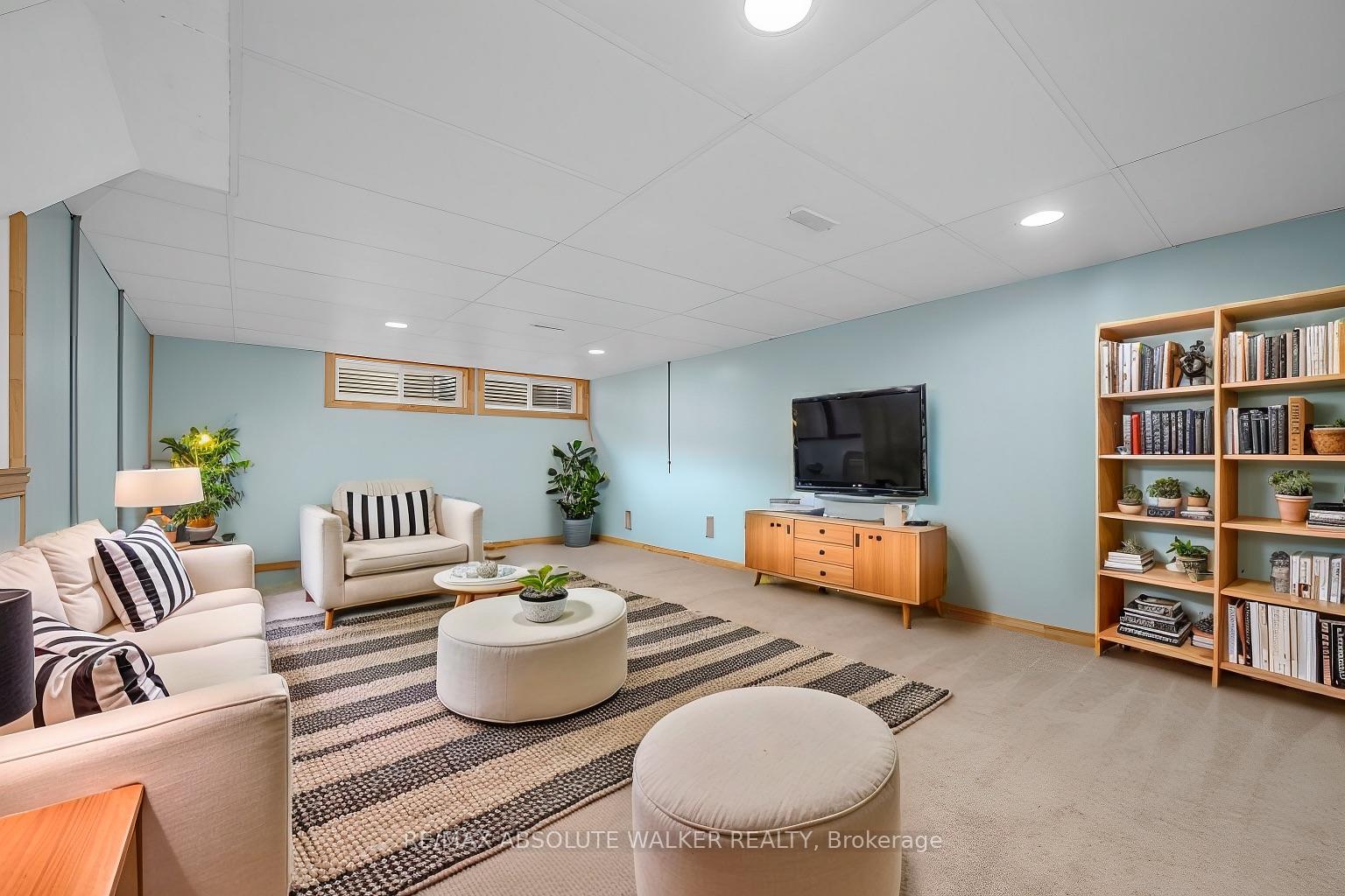 Photo 27 of 56 Millford Avenue, Ottawa, Manordale — HOMEH