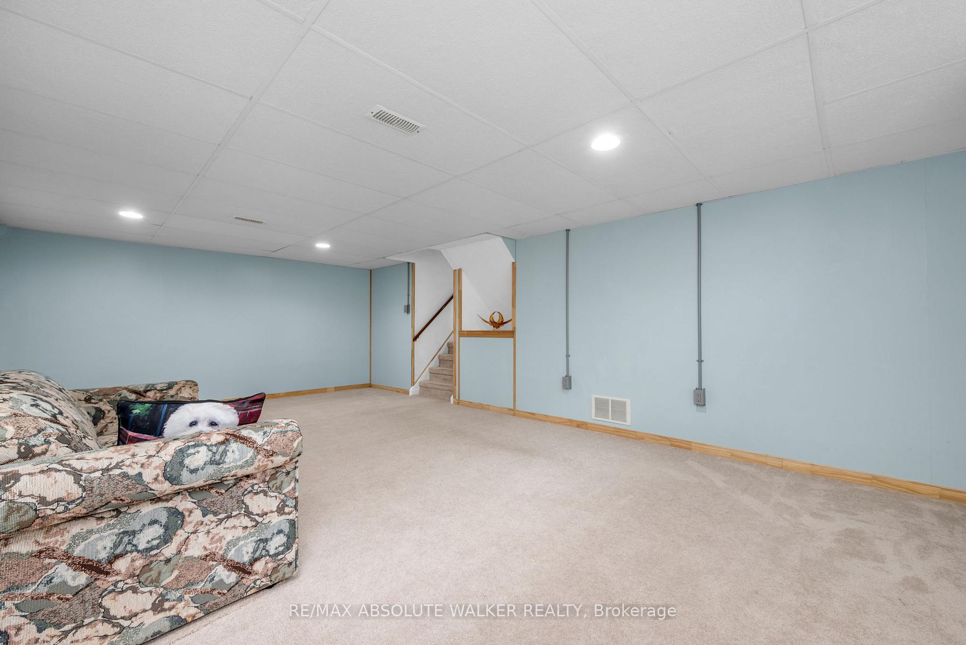 Photo 29 of 56 Millford Avenue, Ottawa, Manordale — HOMEH