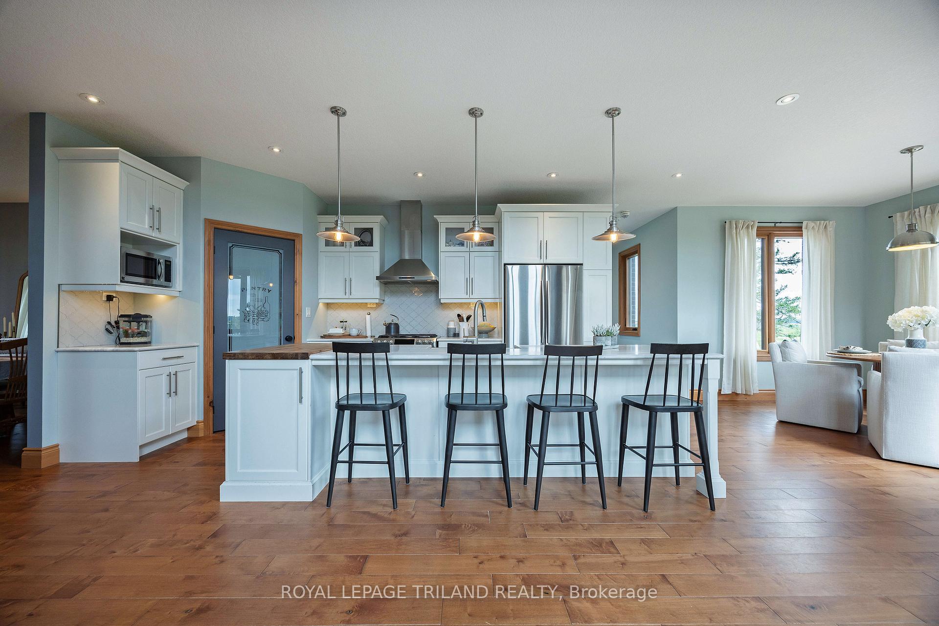 Photo 11 of 39564 Fingal Line, Southwold, Rural Southwold — HOMEH