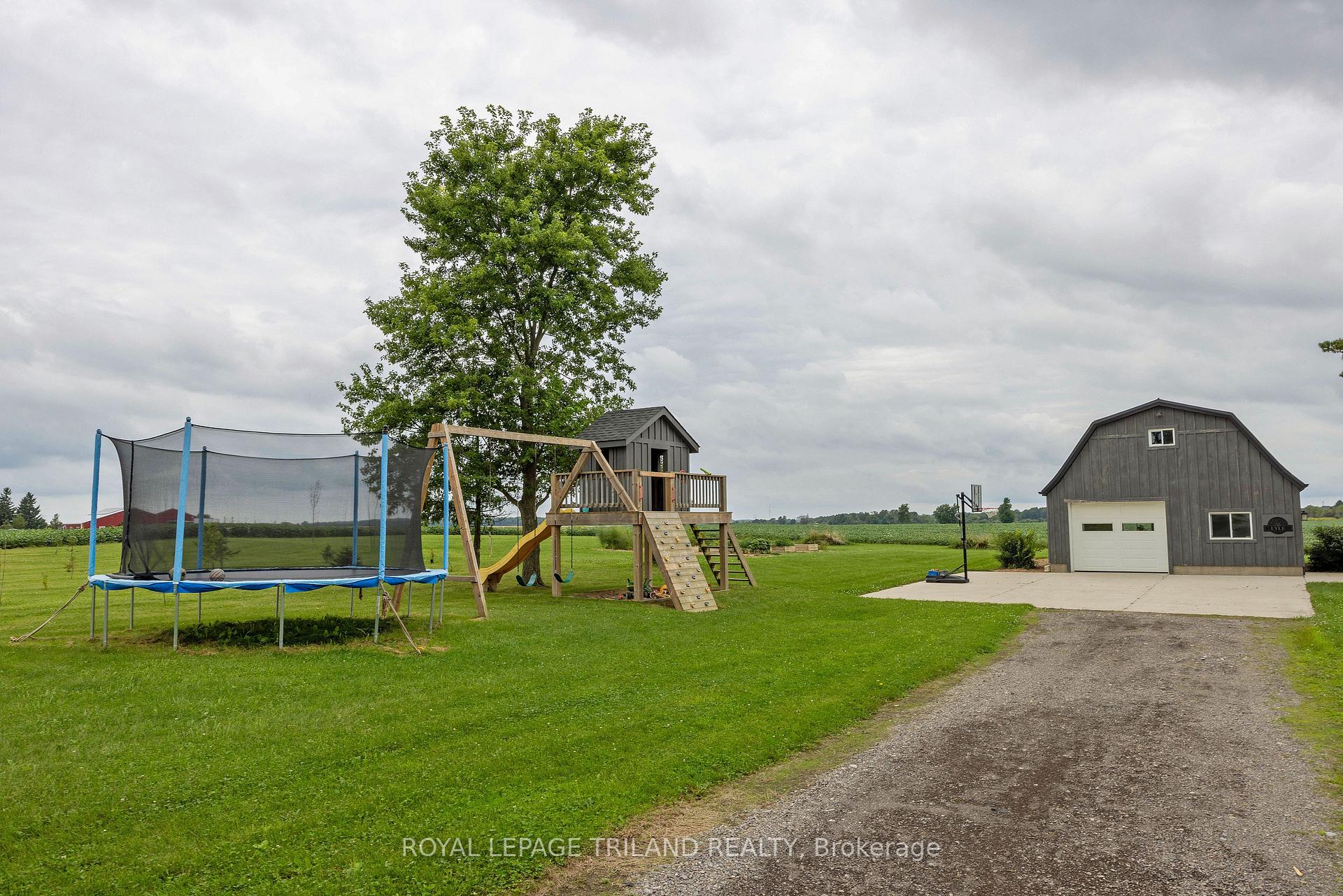 Photo 39 of 39564 Fingal Line, Southwold, Rural Southwold — HOMEH