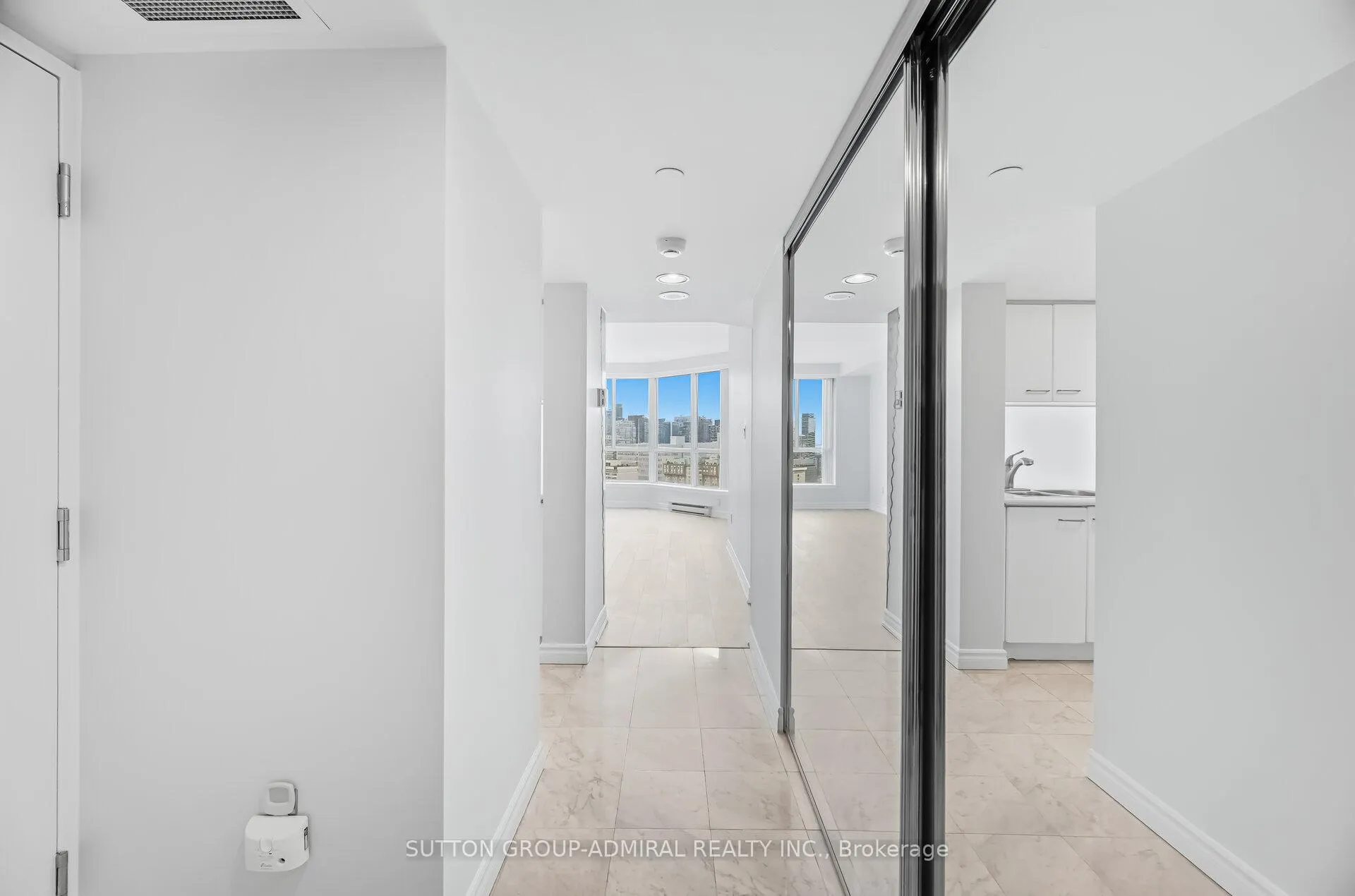 Photo 9 of Unit #3413, 38 Elm Street, Toronto, Bay Street Corridor — HOMEH