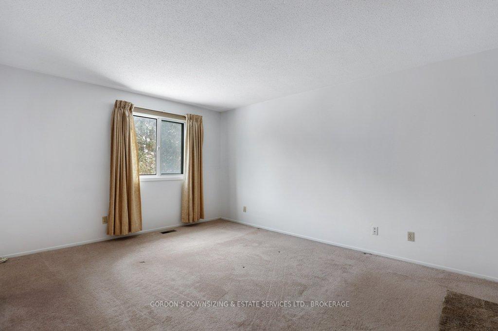 Photo 23 of 30 Ardell Grove, Ottawa, Craig Henry/Woodvale — HOMEH