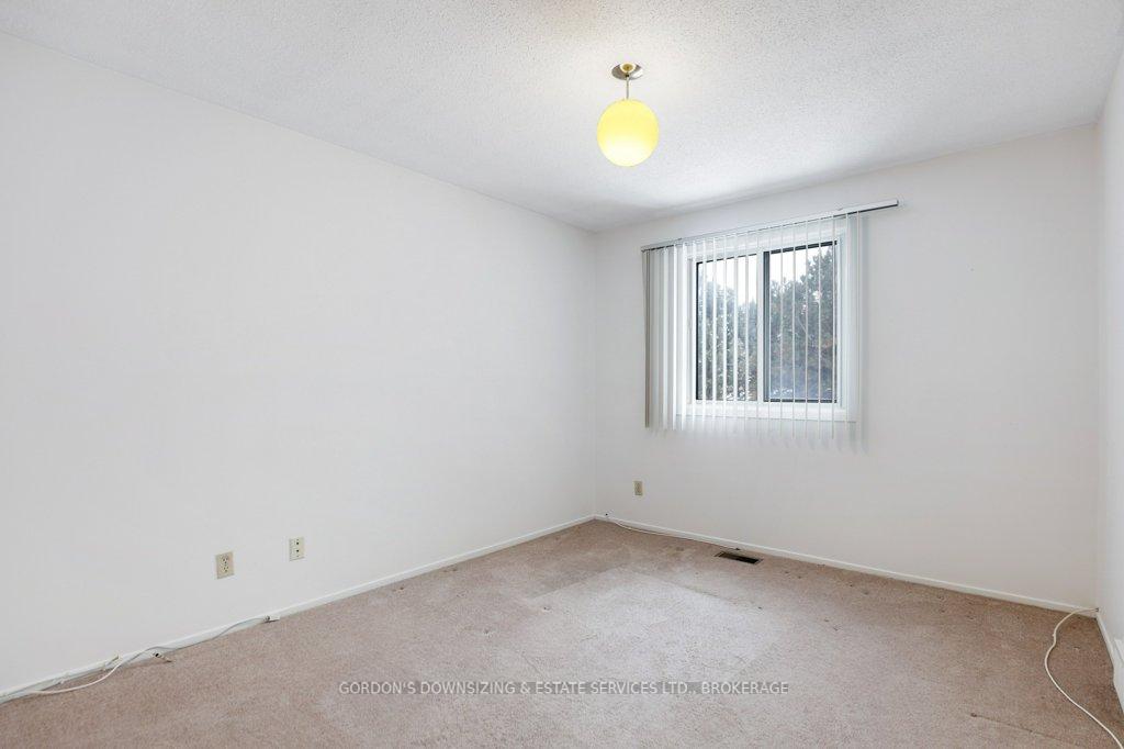 Photo 26 of 30 Ardell Grove, Ottawa, Craig Henry/Woodvale — HOMEH