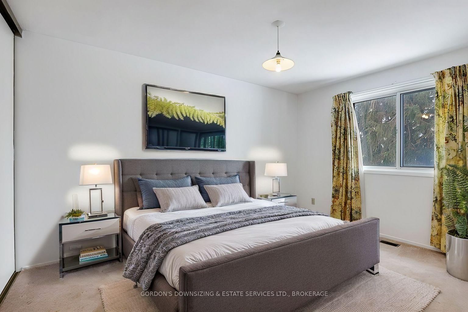 Photo 27 of 30 Ardell Grove, Ottawa, Craig Henry/Woodvale — HOMEH