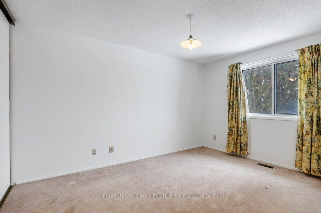 Photo 28 of 30 Ardell Grove, Ottawa, Craig Henry/Woodvale — HOMEH