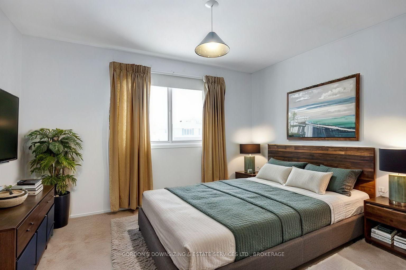 Photo 29 of 30 Ardell Grove, Ottawa, Craig Henry/Woodvale — HOMEH