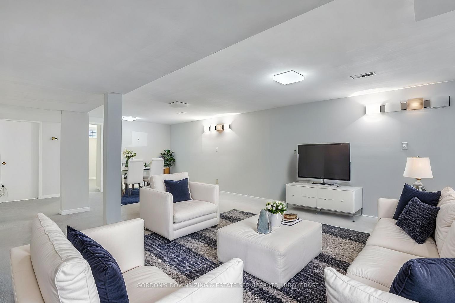 Photo 32 of 30 Ardell Grove, Ottawa, Craig Henry/Woodvale — HOMEH