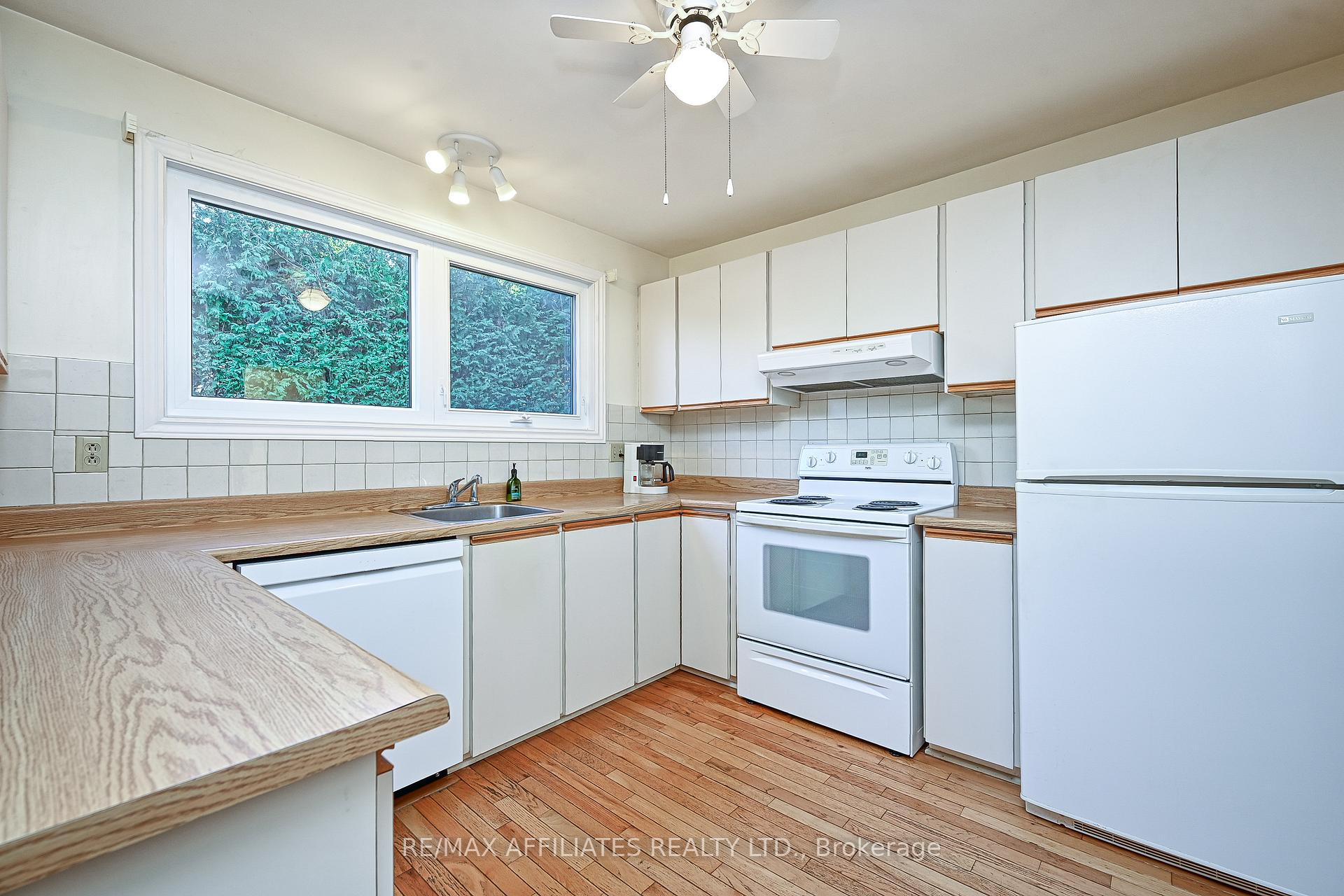 Photo 11 of 57 Meadowbank Drive, Ottawa, Briargreen — HOMEH