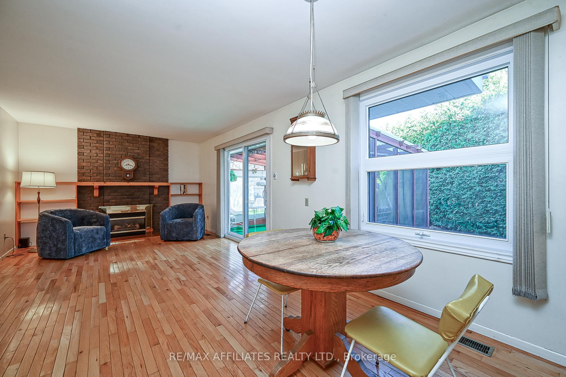 Photo 12 of 57 Meadowbank Drive, Ottawa, Briargreen — HOMEH