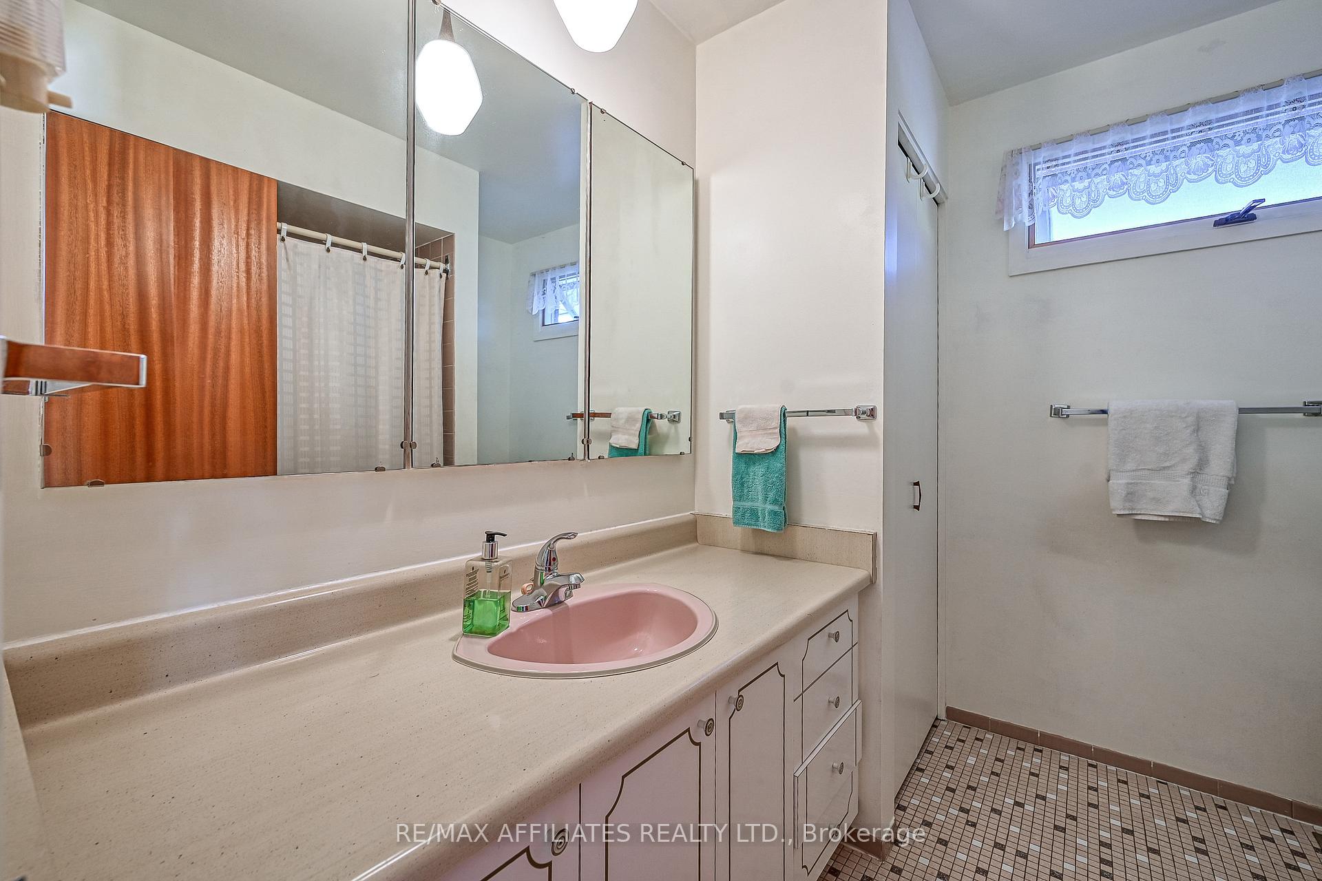 Photo 30 of 57 Meadowbank Drive, Ottawa, Briargreen — HOMEH