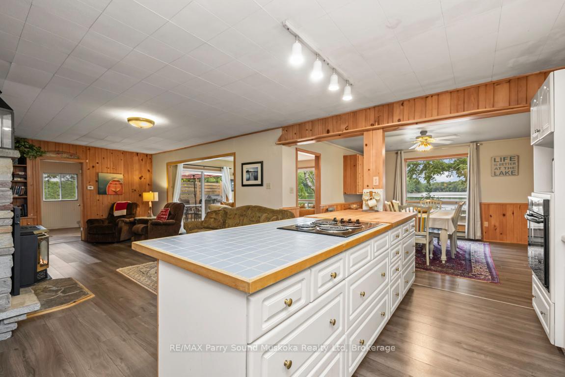 Photo 18 of 4 Mckechnie Road S, Seguin — HOMEH