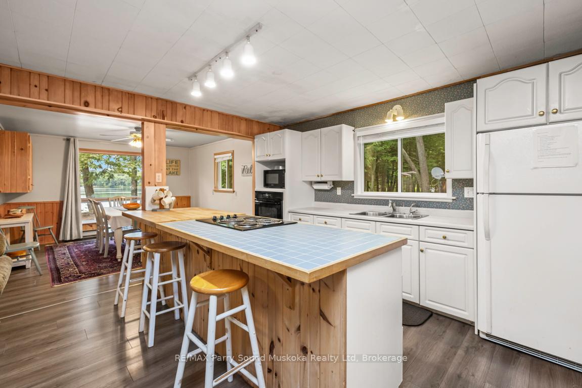 Photo 19 of 4 Mckechnie Road S, Seguin — HOMEH
