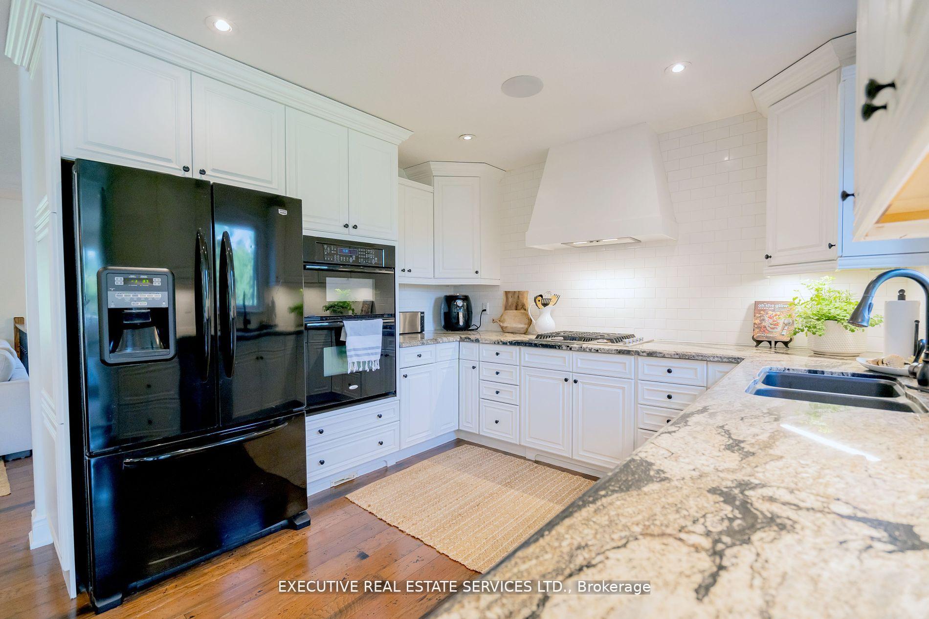 Photo 4 of 138 Maple Court, Shelburne — HOMEH