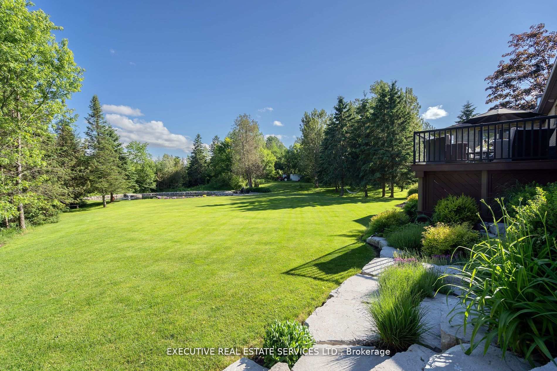 Photo 32 of 138 Maple Court, Shelburne — HOMEH
