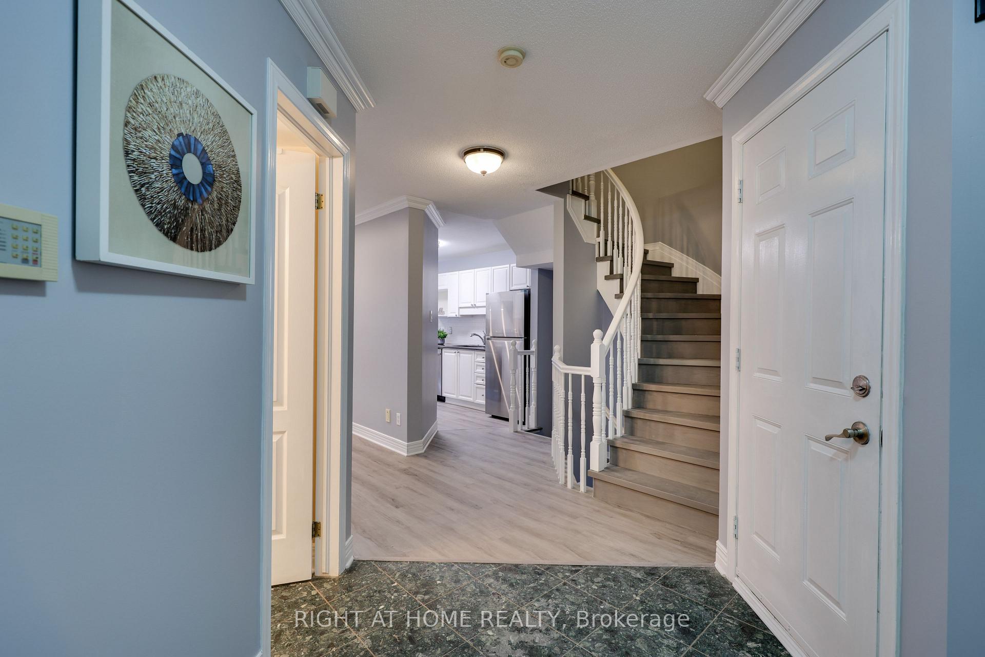 Photo 5 of 128 Thornbury Crescent, Ottawa, Centrepointe — HOMEH