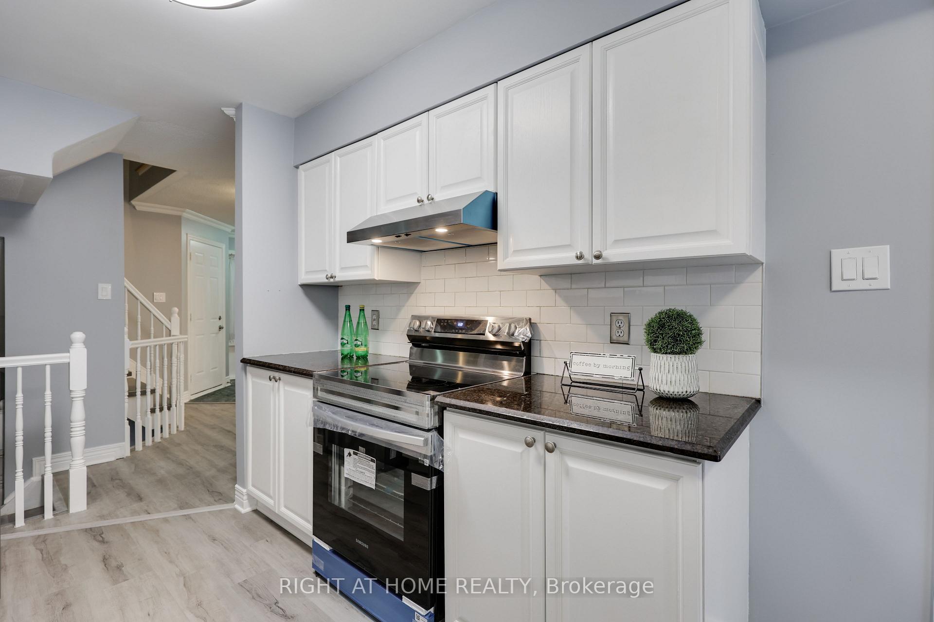 Photo 16 of 128 Thornbury Crescent, Ottawa, Centrepointe — HOMEH