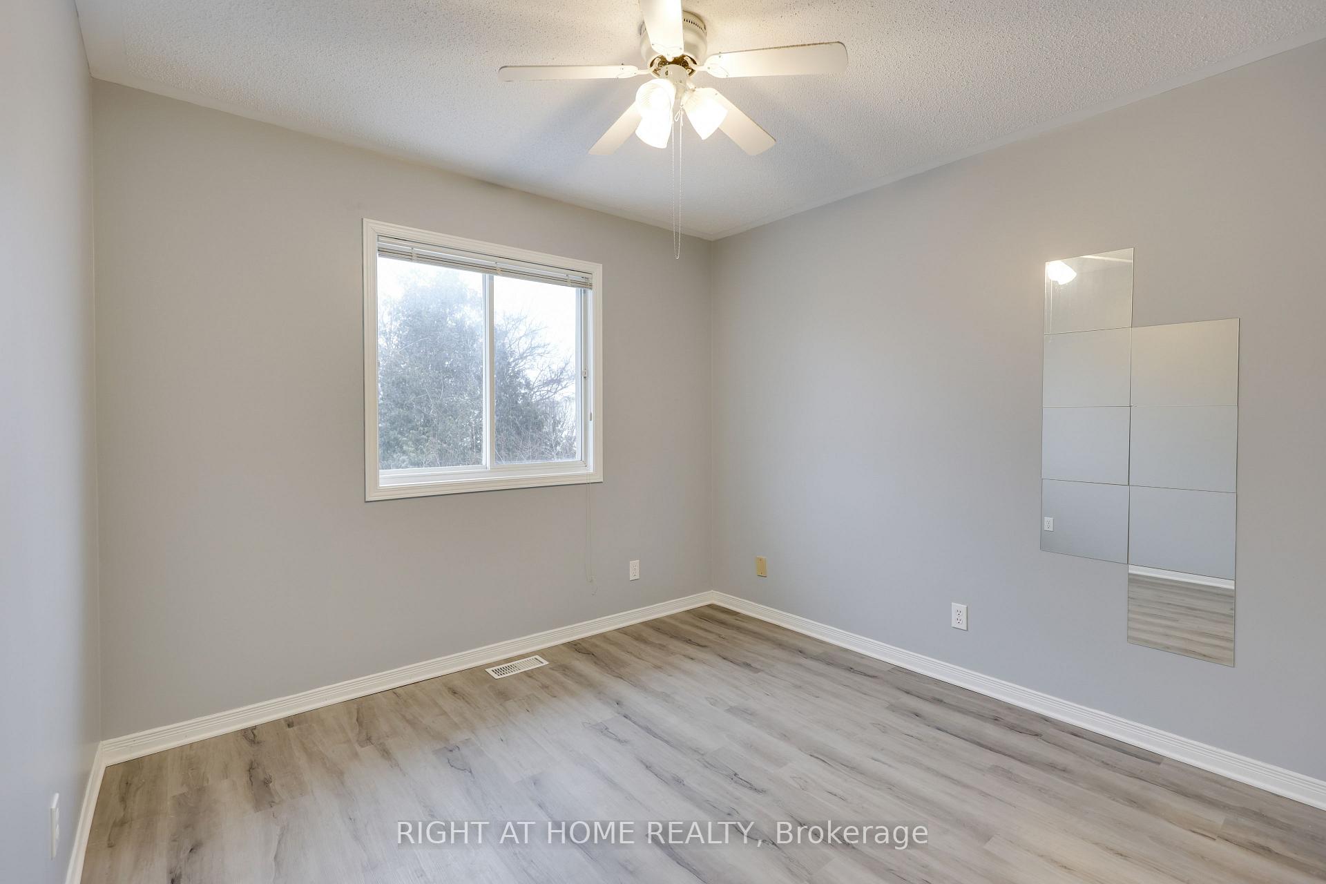 Photo 30 of 128 Thornbury Crescent, Ottawa, Centrepointe — HOMEH