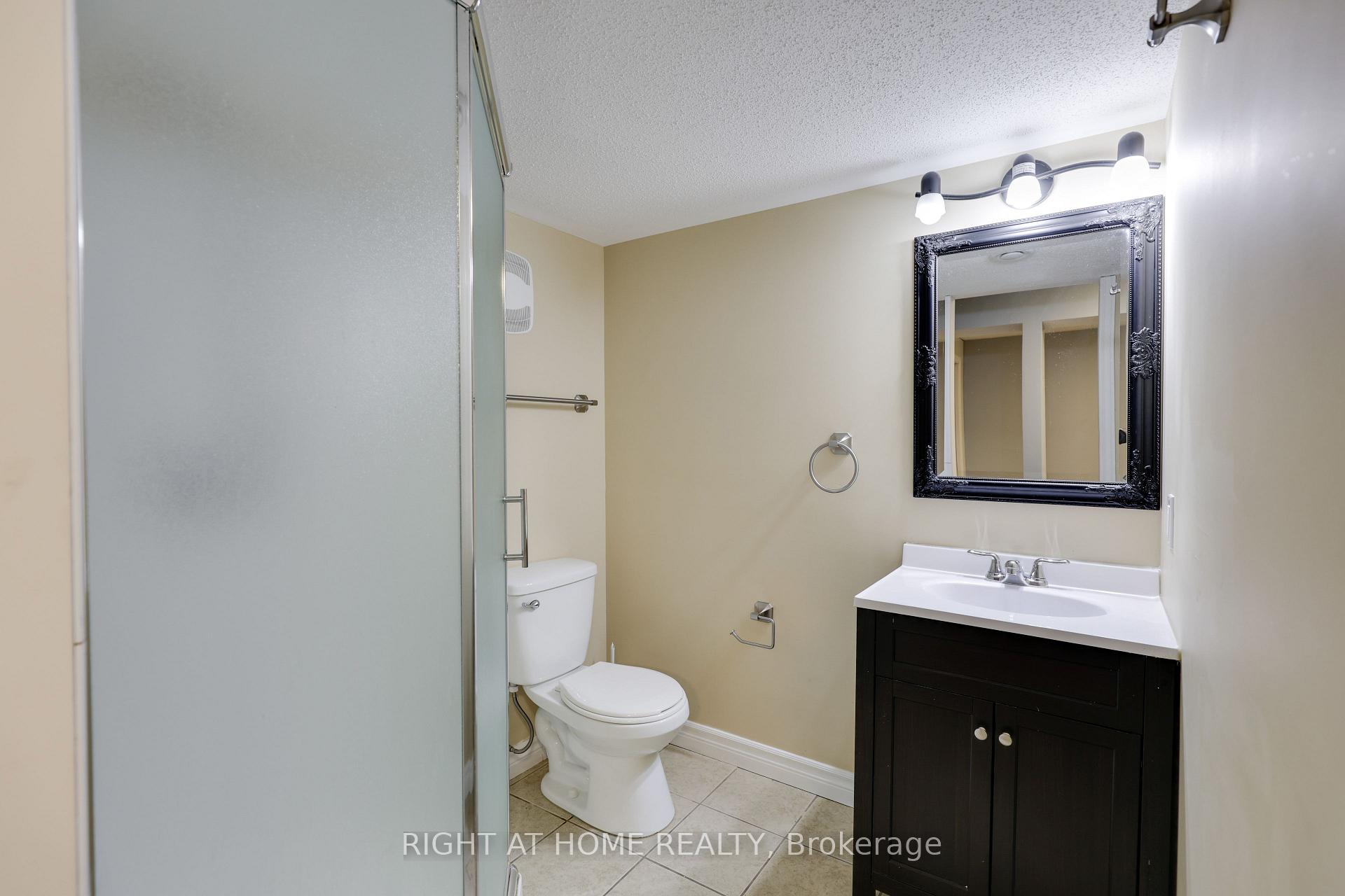 Photo 39 of 128 Thornbury Crescent, Ottawa, Centrepointe — HOMEH