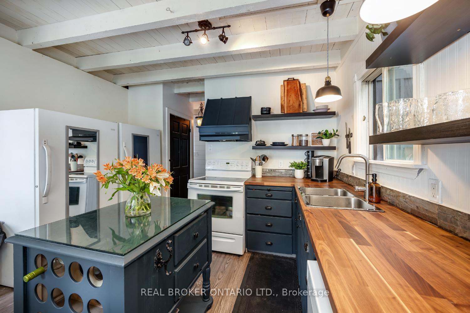 Photo 14 of 126 Pine Point Lane, Scugog, Rural Scugog — HOMEH