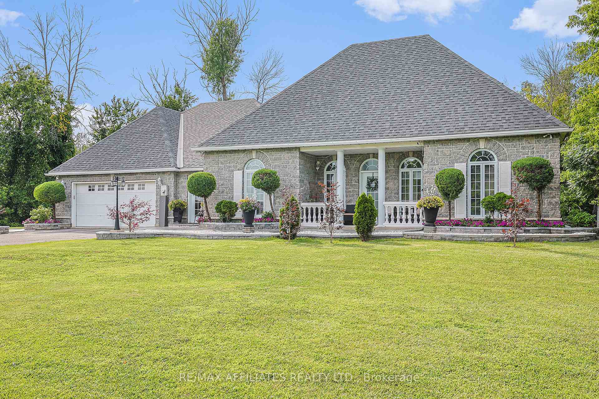 Photo 2 of 58 Eric Hutcheson Road, Smiths Falls — HOMEH