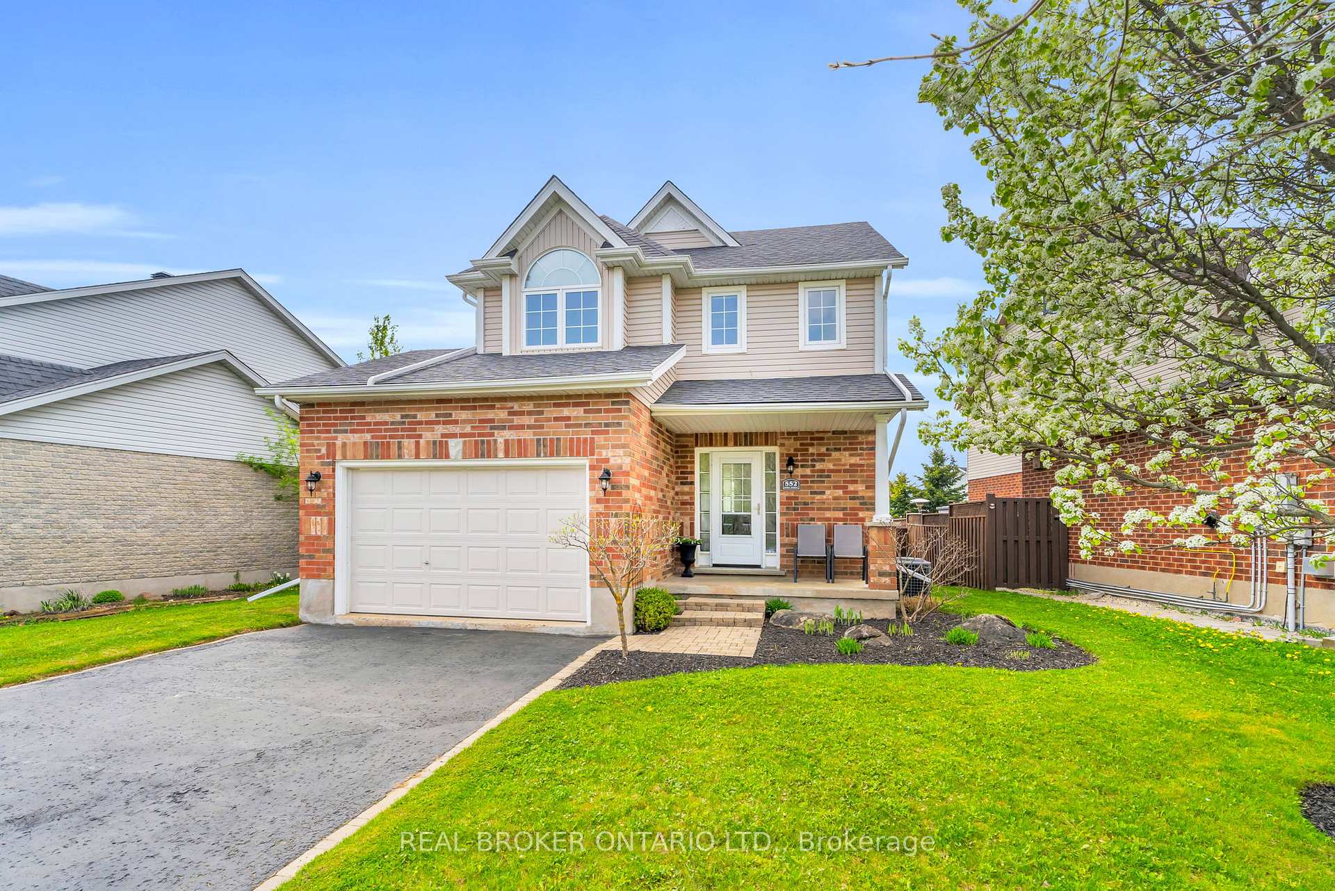 Photo 2 of 552 Simon Street, Shelburne — HOMEH