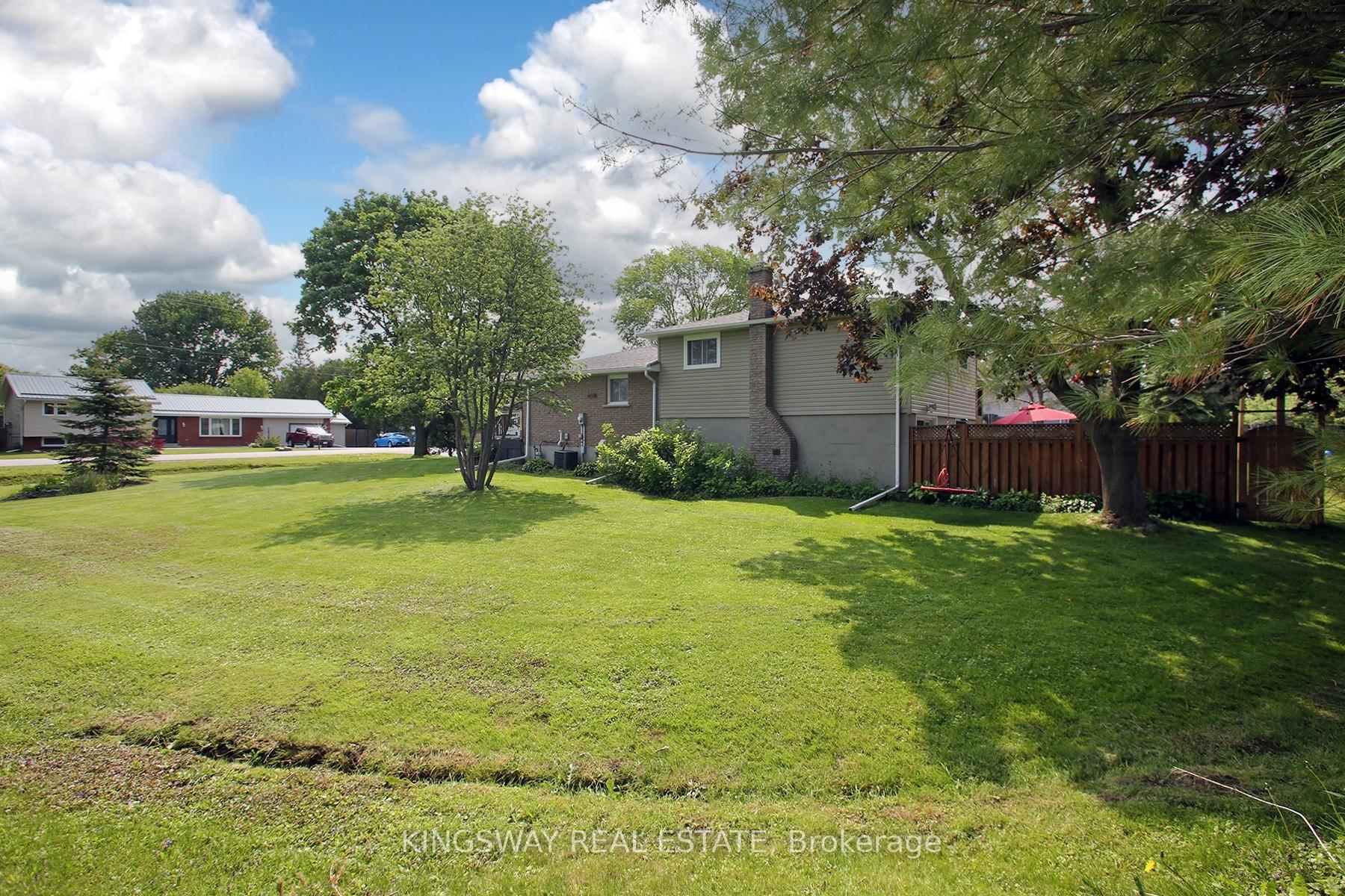 Photo 9 of 124 Greensboro Drive, Scugog, Blackstock — HOMEH