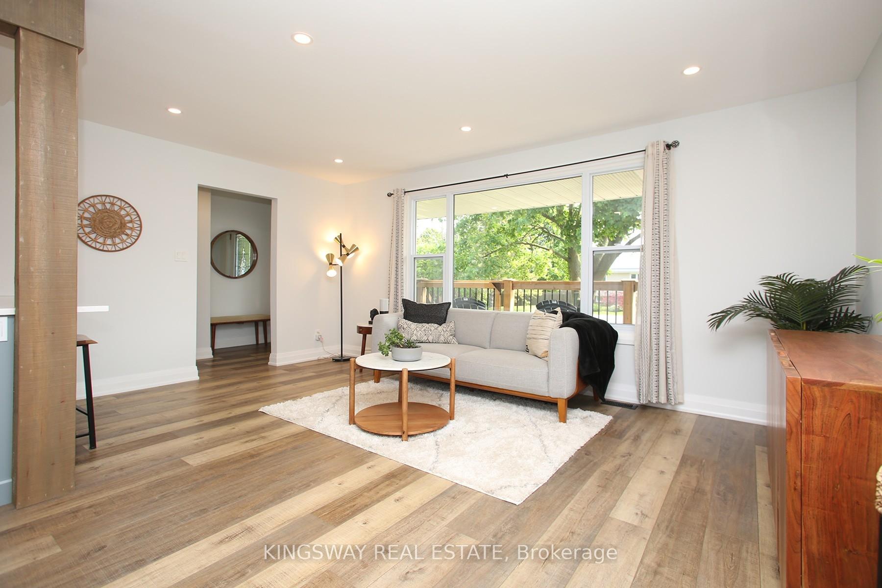 Photo 15 of 124 Greensboro Drive, Scugog, Blackstock — HOMEH