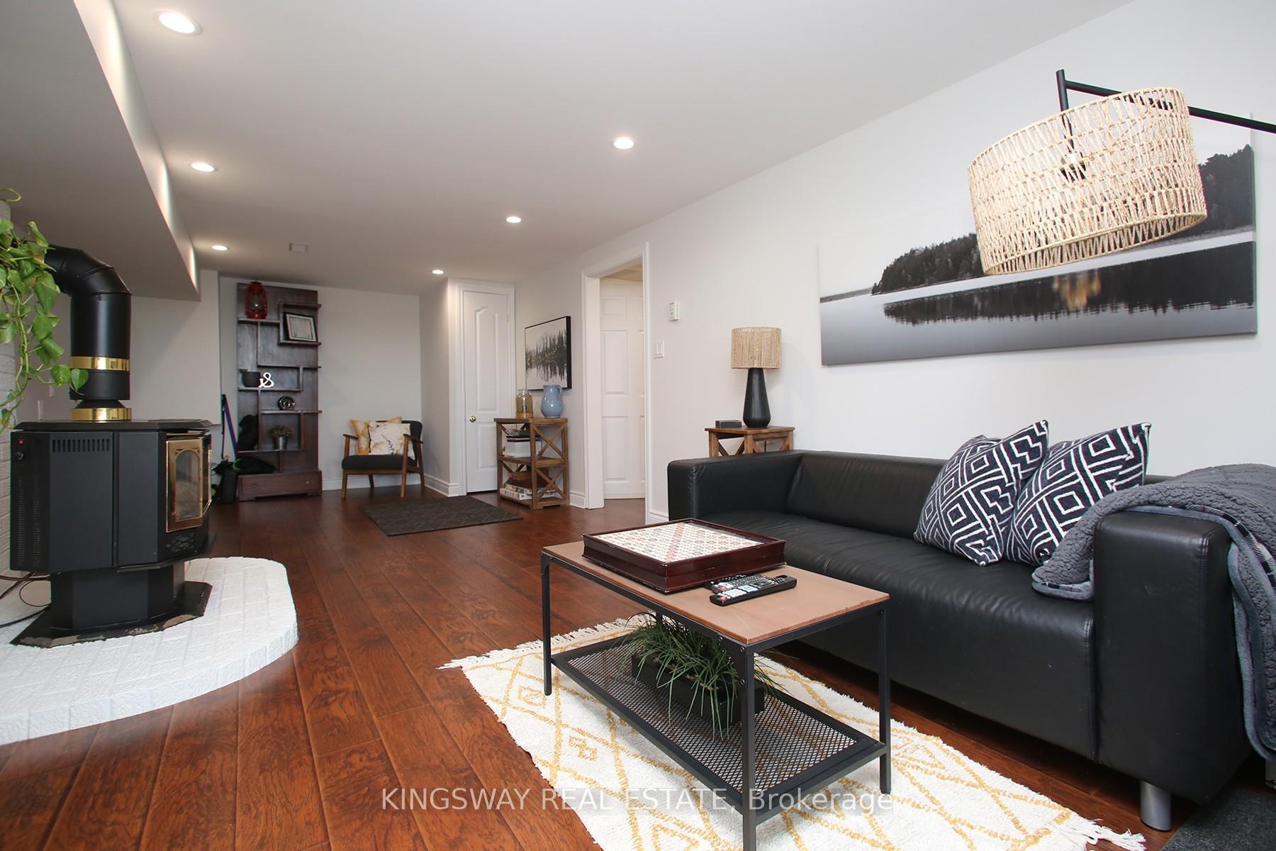Photo 19 of 124 Greensboro Drive, Scugog, Blackstock — HOMEH