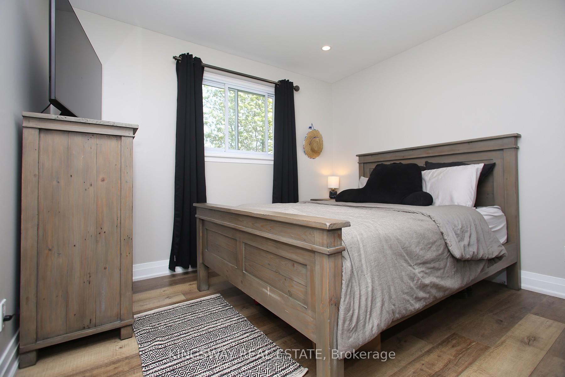 Photo 21 of 124 Greensboro Drive, Scugog, Blackstock — HOMEH