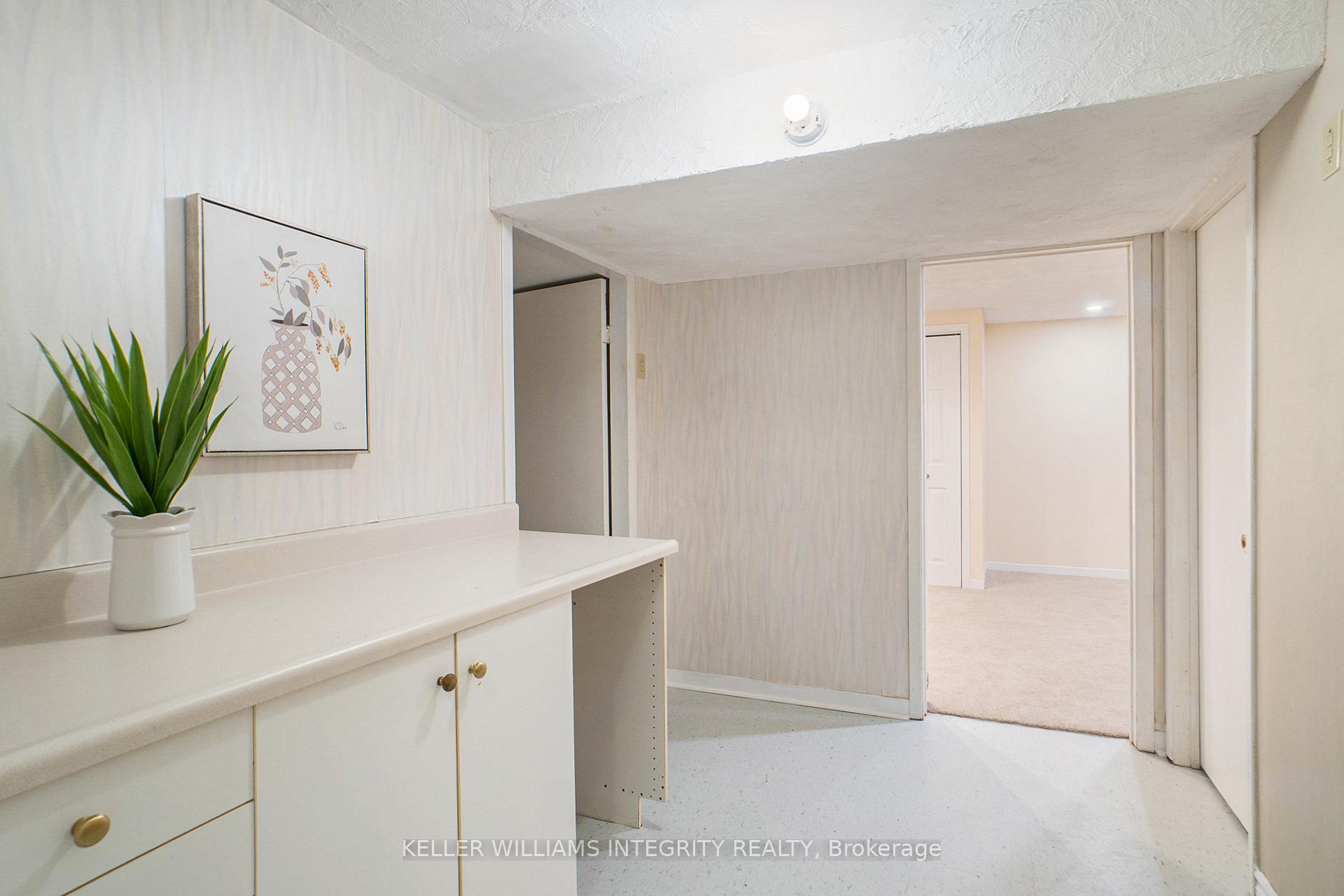 Photo 22 of 93 Hobart Crescent, Ottawa, Sheahan Estates/Trend Village — HOMEH