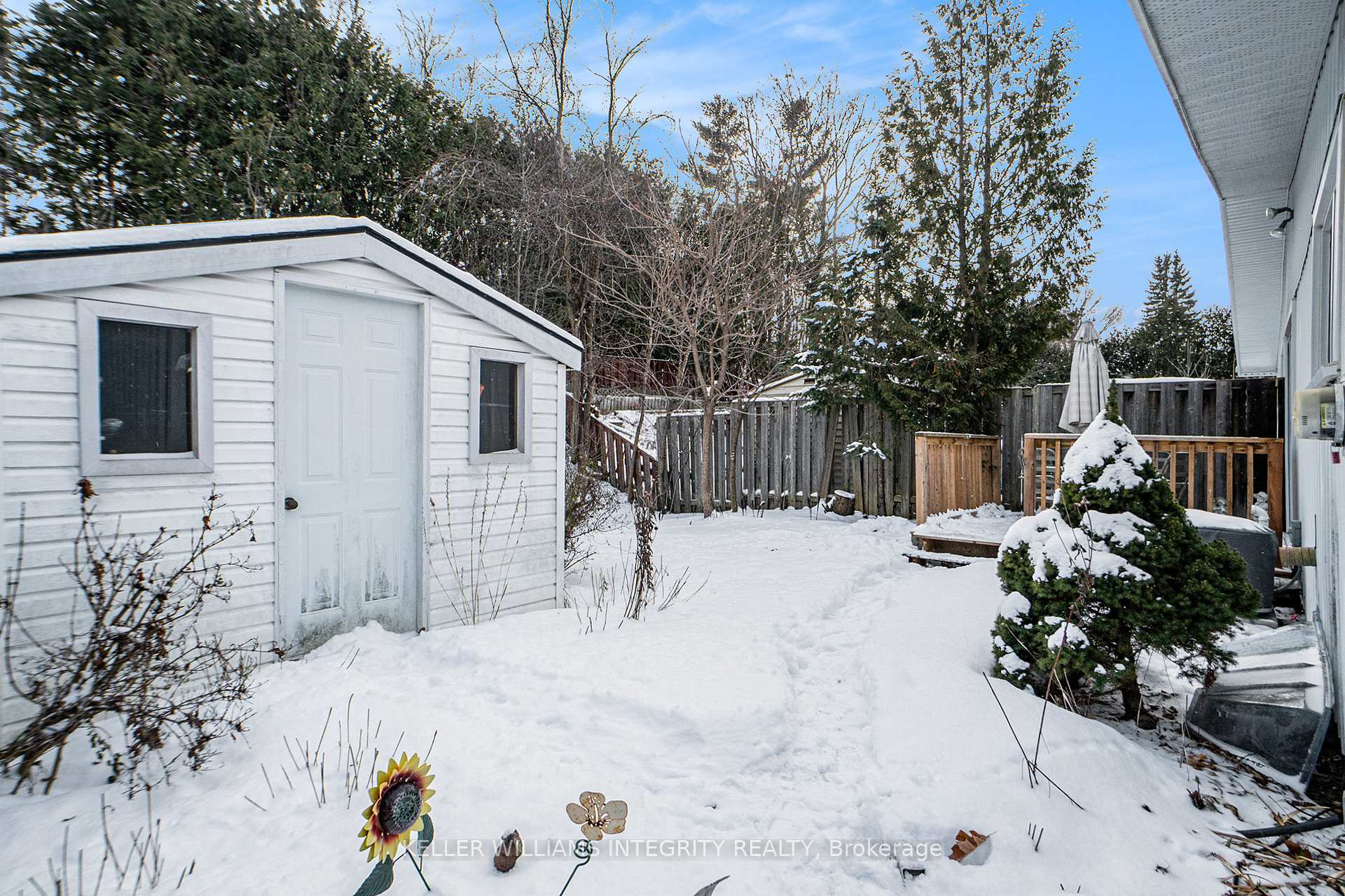 Photo 37 of 93 Hobart Crescent, Ottawa, Sheahan Estates/Trend Village — HOMEH