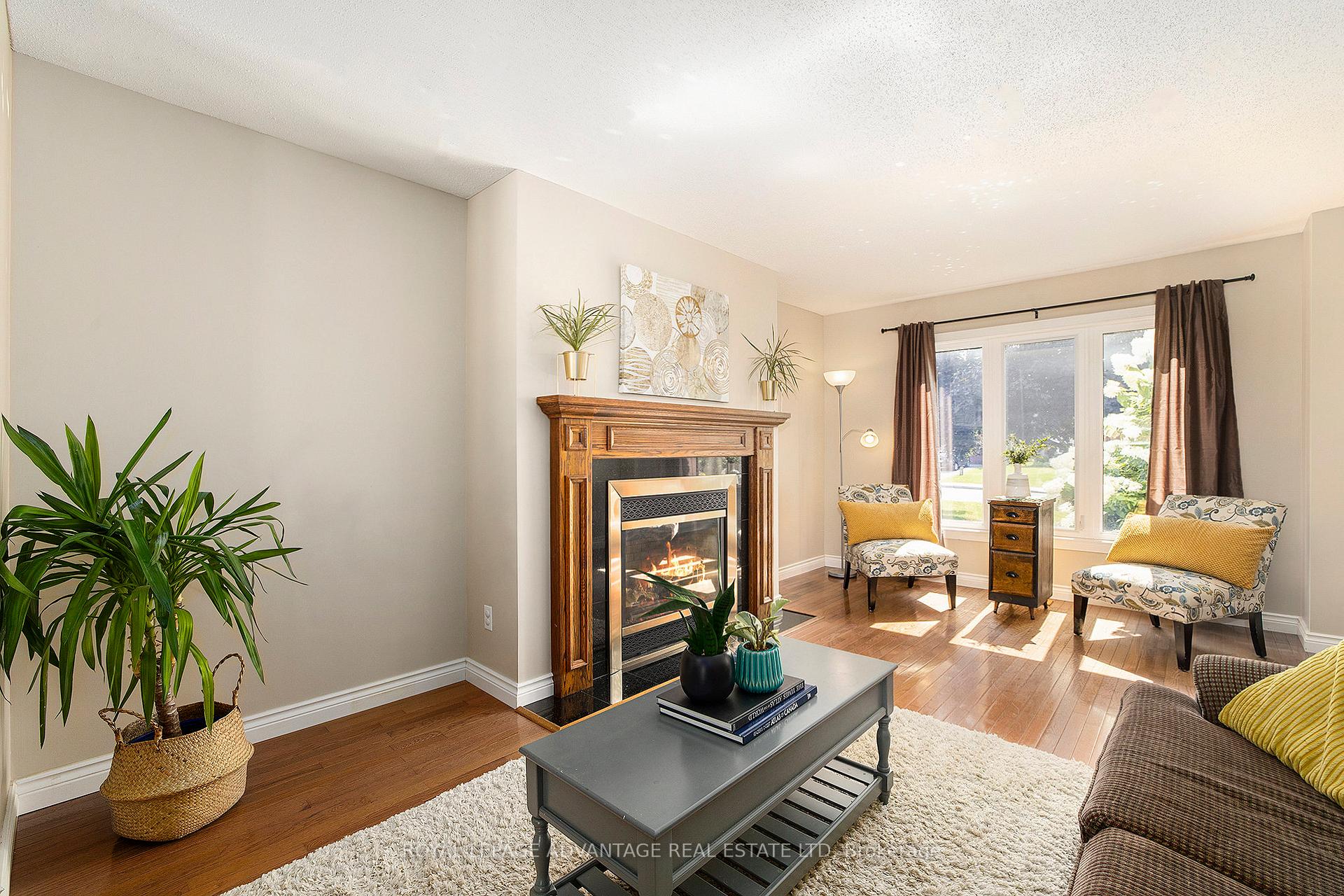 Photo 4 of 267 Wood Avenue, Smiths Falls — HOMEH