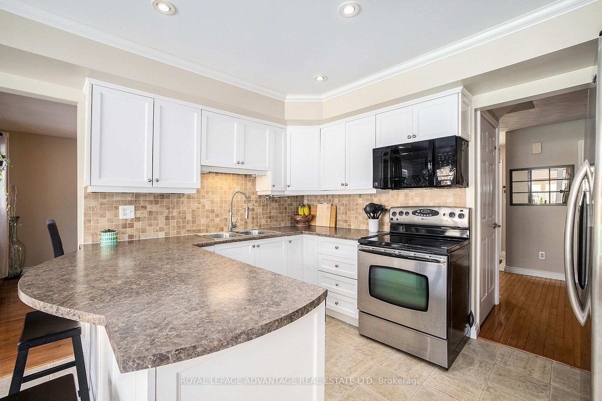 Photo 9 of 267 Wood Avenue, Smiths Falls — HOMEH
