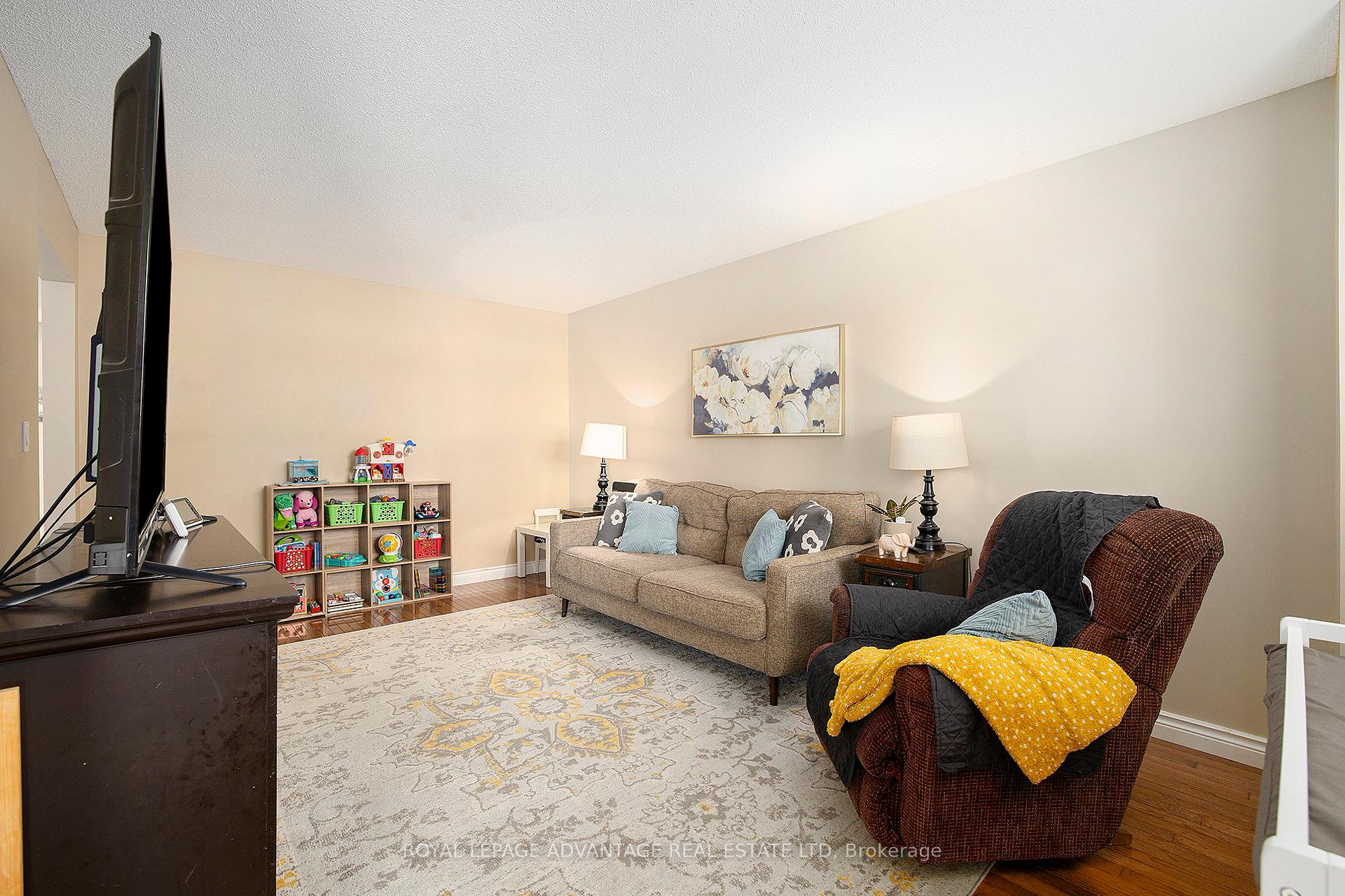 Photo 15 of 267 Wood Avenue, Smiths Falls — HOMEH