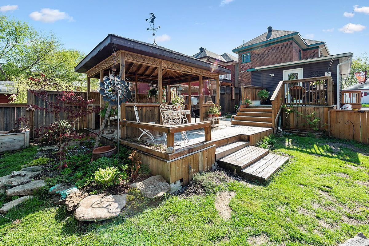 Photo 13 of 162 Chambers Street, Smiths Falls — HOMEH