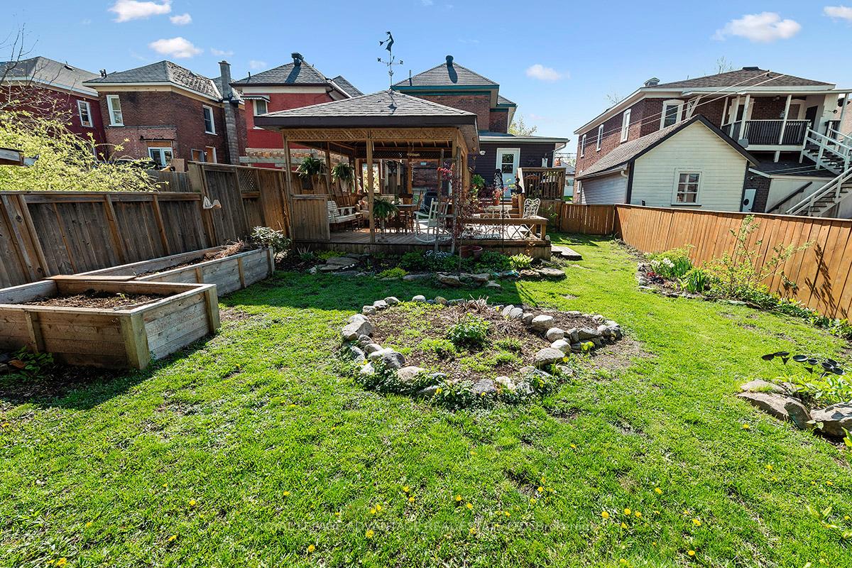 Photo 14 of 162 Chambers Street, Smiths Falls — HOMEH