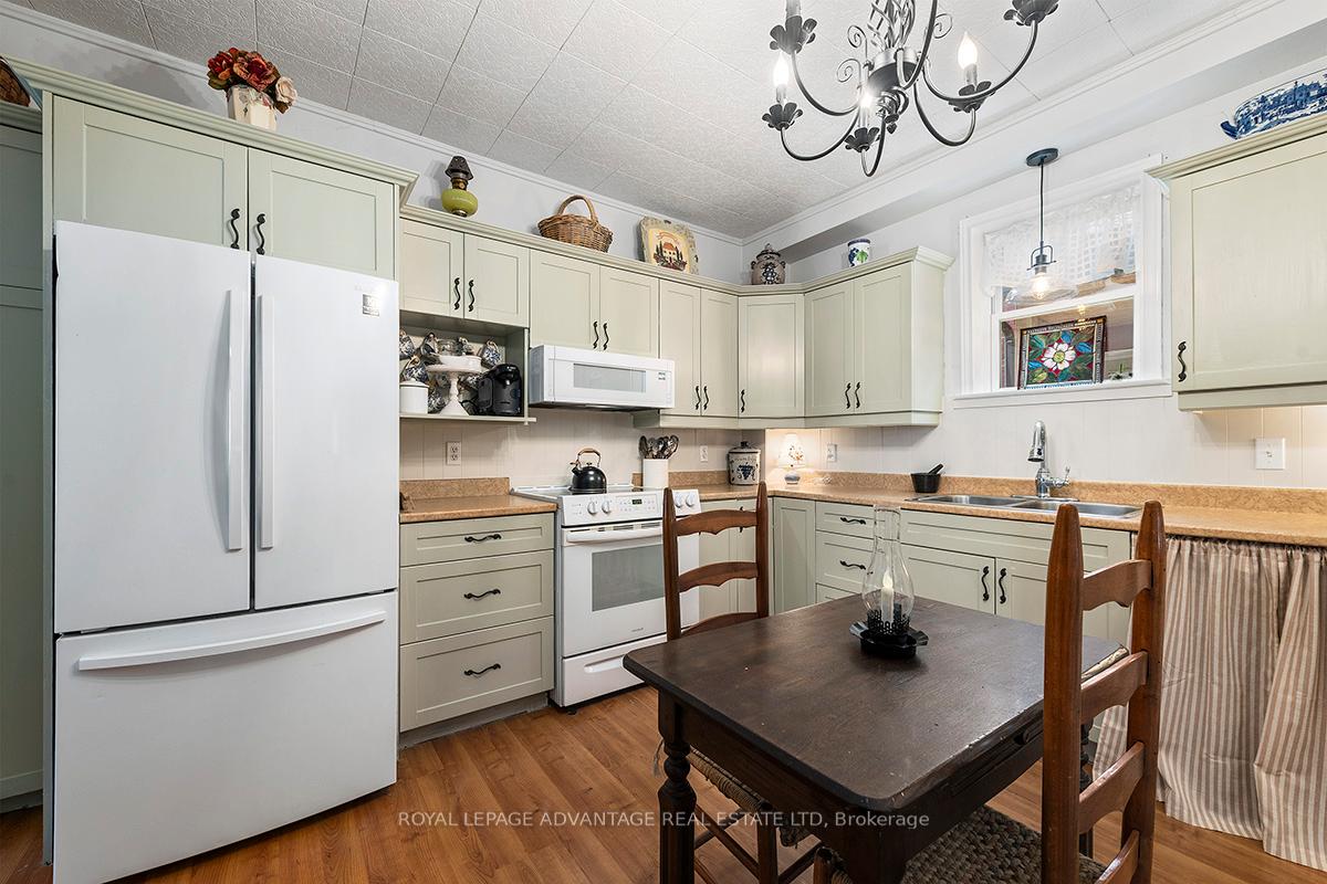 Photo 28 of 162 Chambers Street, Smiths Falls — HOMEH